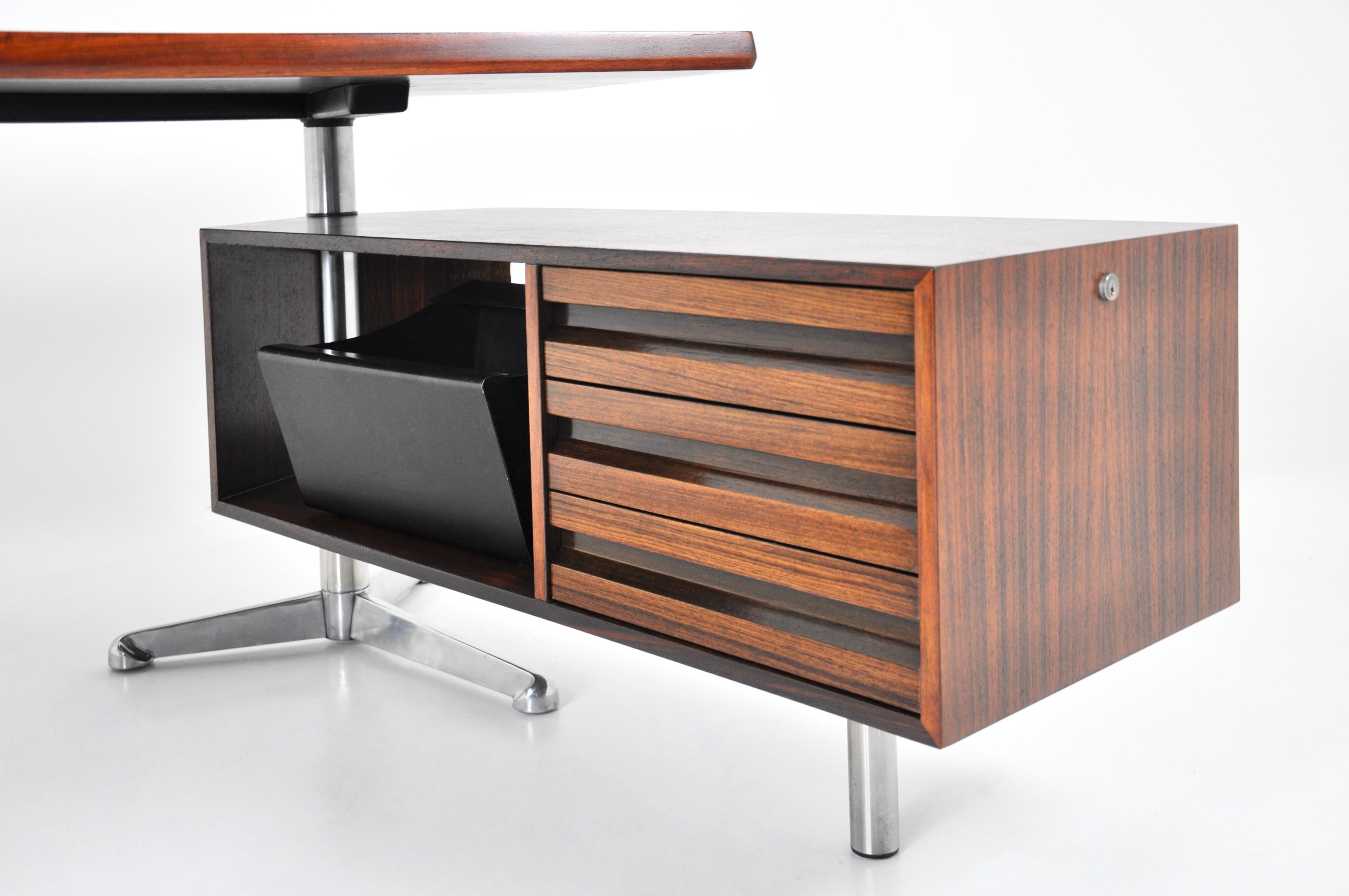 Metal Desk Boomerang by Osvaldo Borsani for Tecno, 1960s