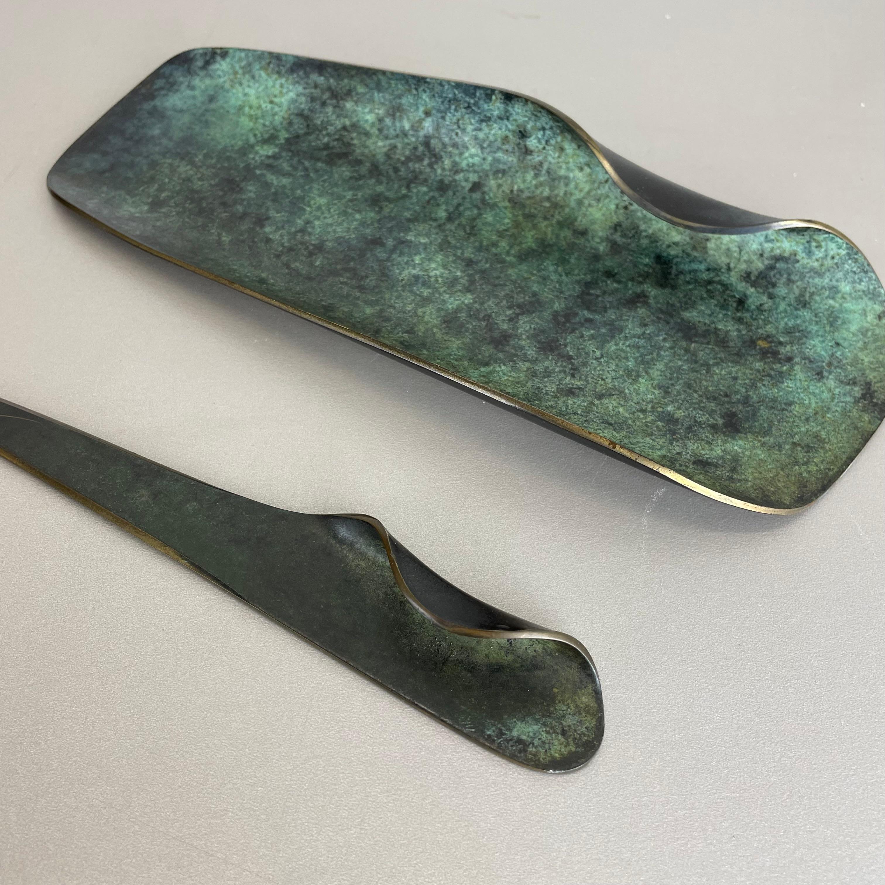 desk Brass Shell Plate and Letter Opener Auböck Hagenauer Era, Germany, 1950s In Good Condition For Sale In Kirchlengern, DE
