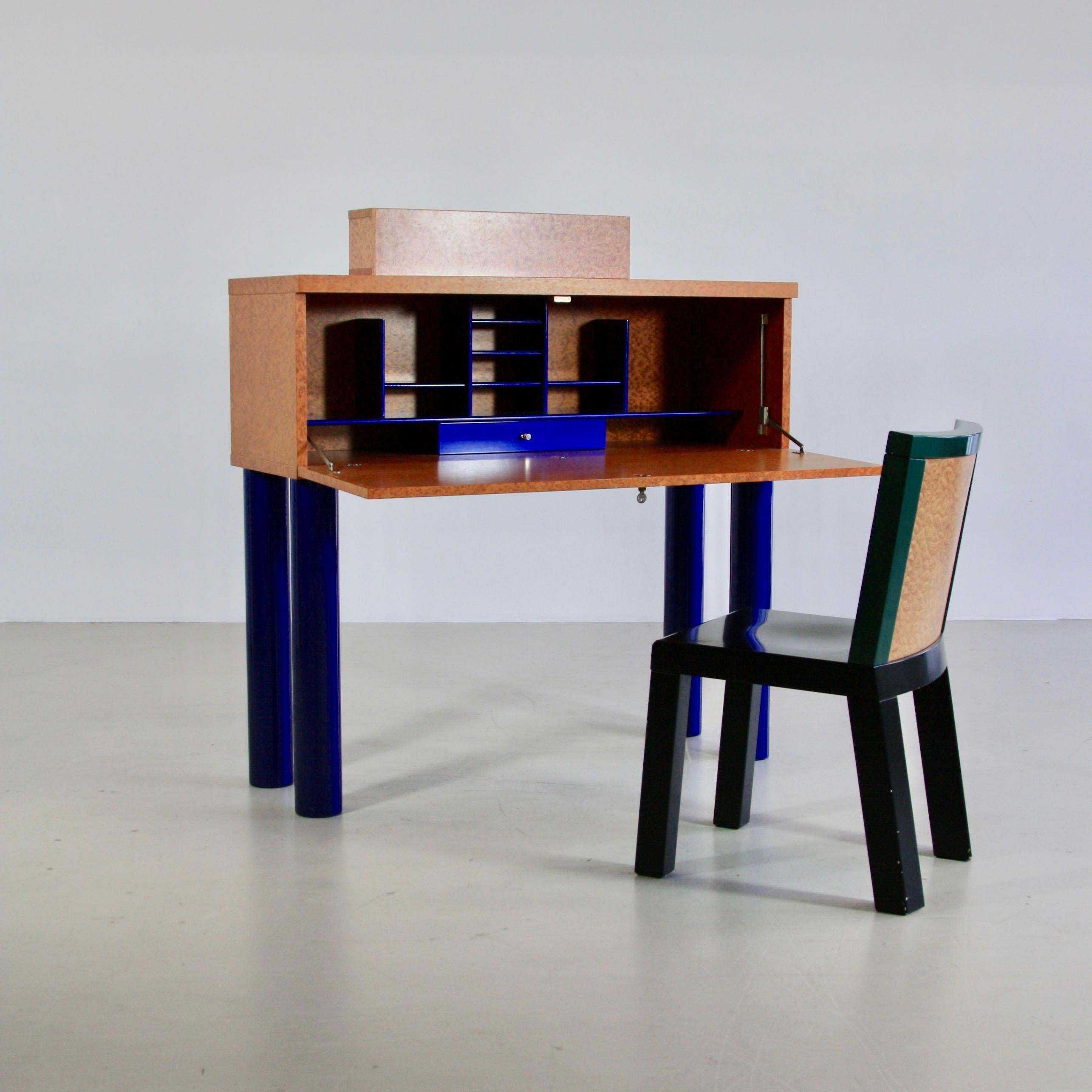 Desk/ Bureau and Chair Designed by Sottsass and Zanini 1986 In Good Condition In Berlin, Berlin