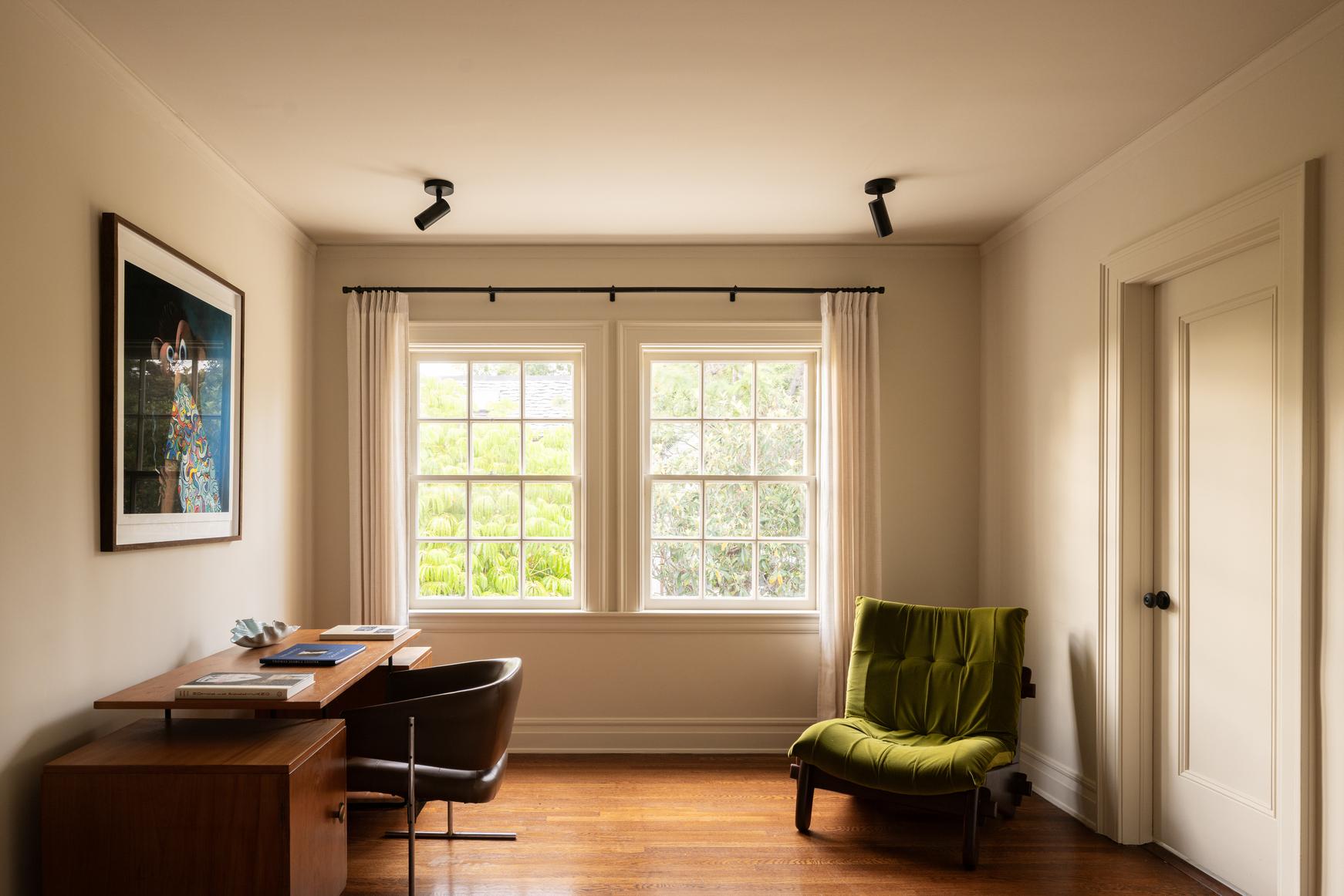 Métal Bureau par Anonymous, Brésilien moderne du milieu du siècle, années 1950 en vente