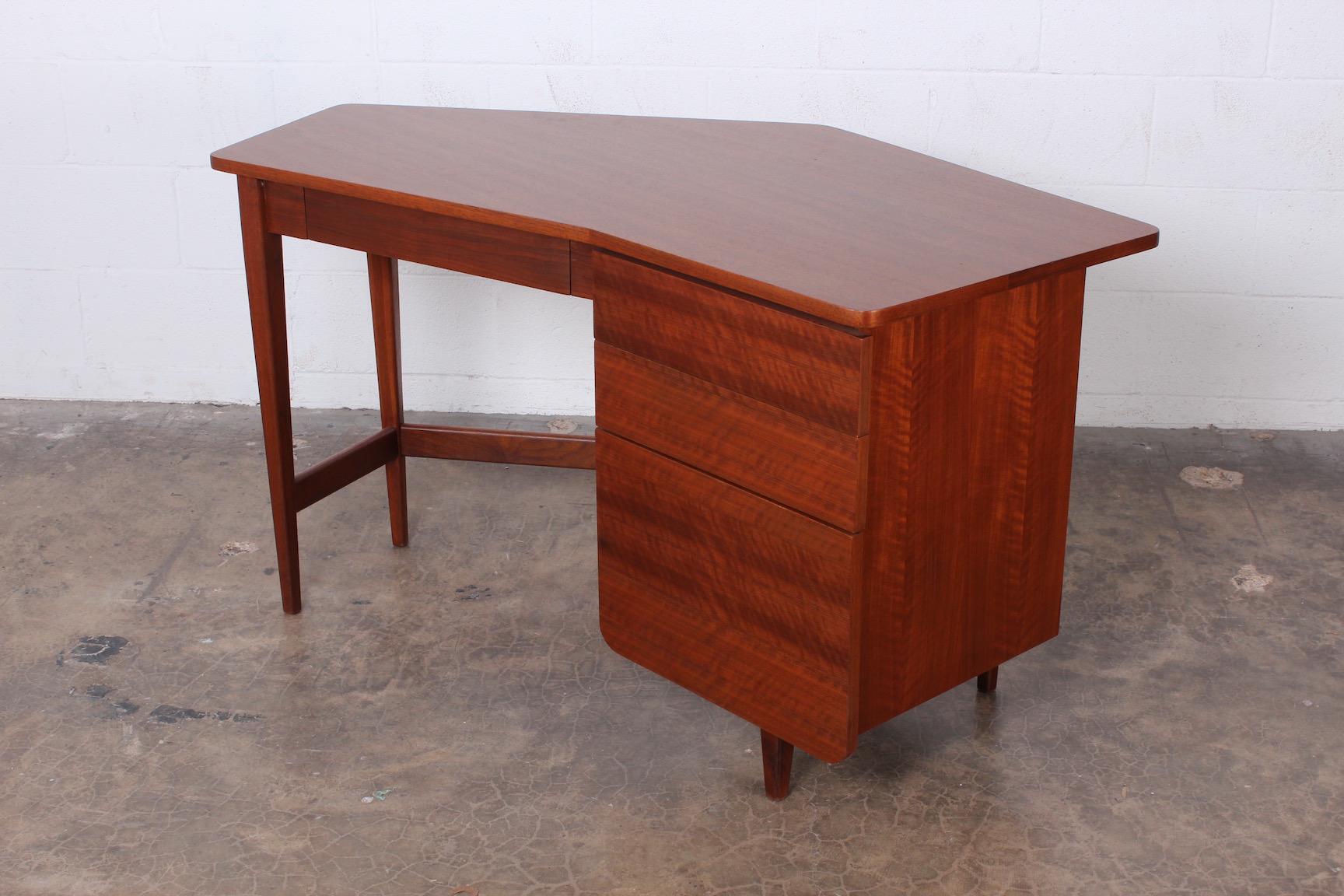 Mid-20th Century Desk by Bertha Schaefer for Singer and Sons