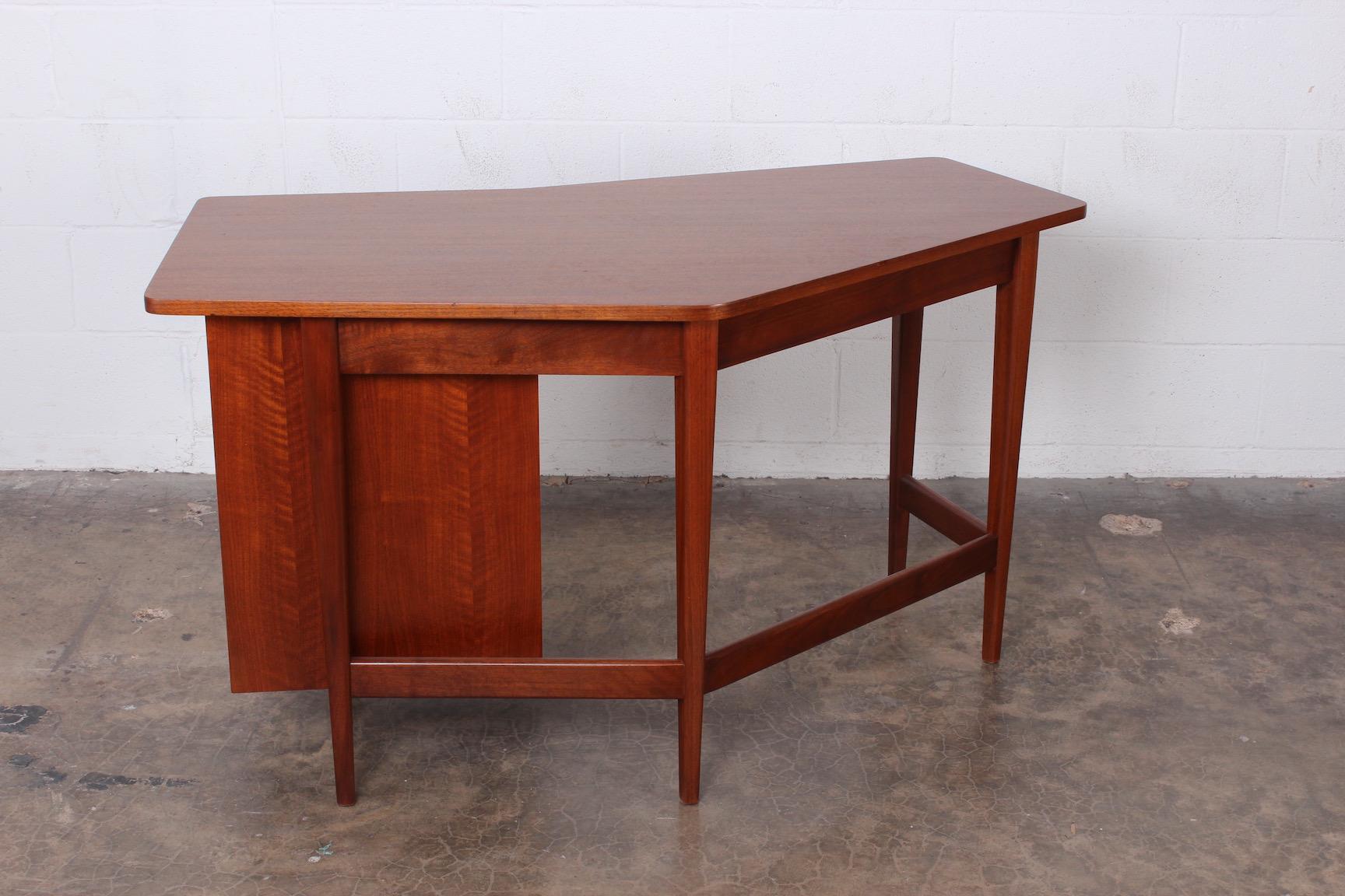 Desk by Bertha Schaefer for Singer and Sons 2