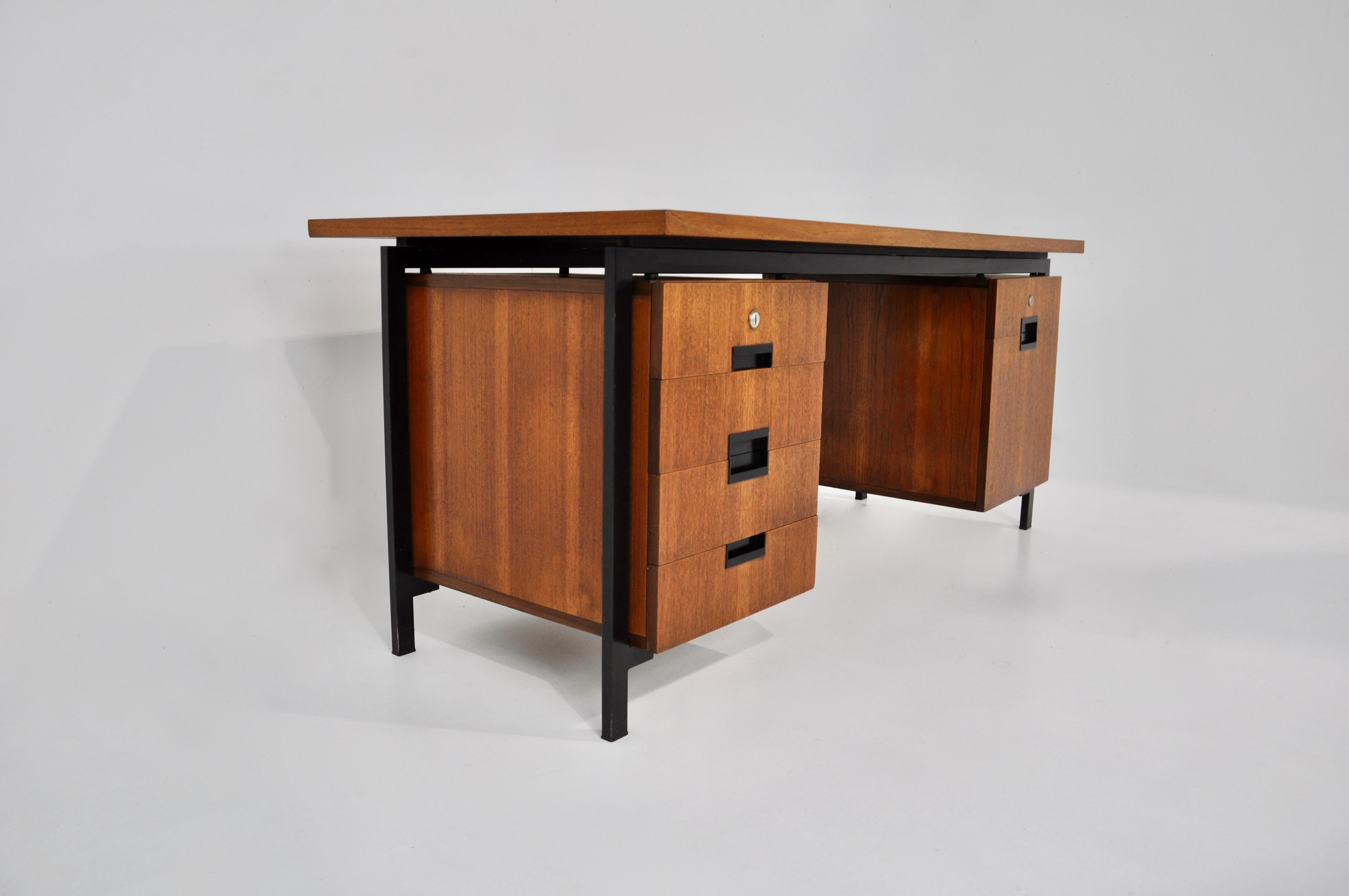 Schreibtisch von Cees Braakman für Pastoe, 1960er Jahre im Zustand „Gut“ im Angebot in Lasne, BE