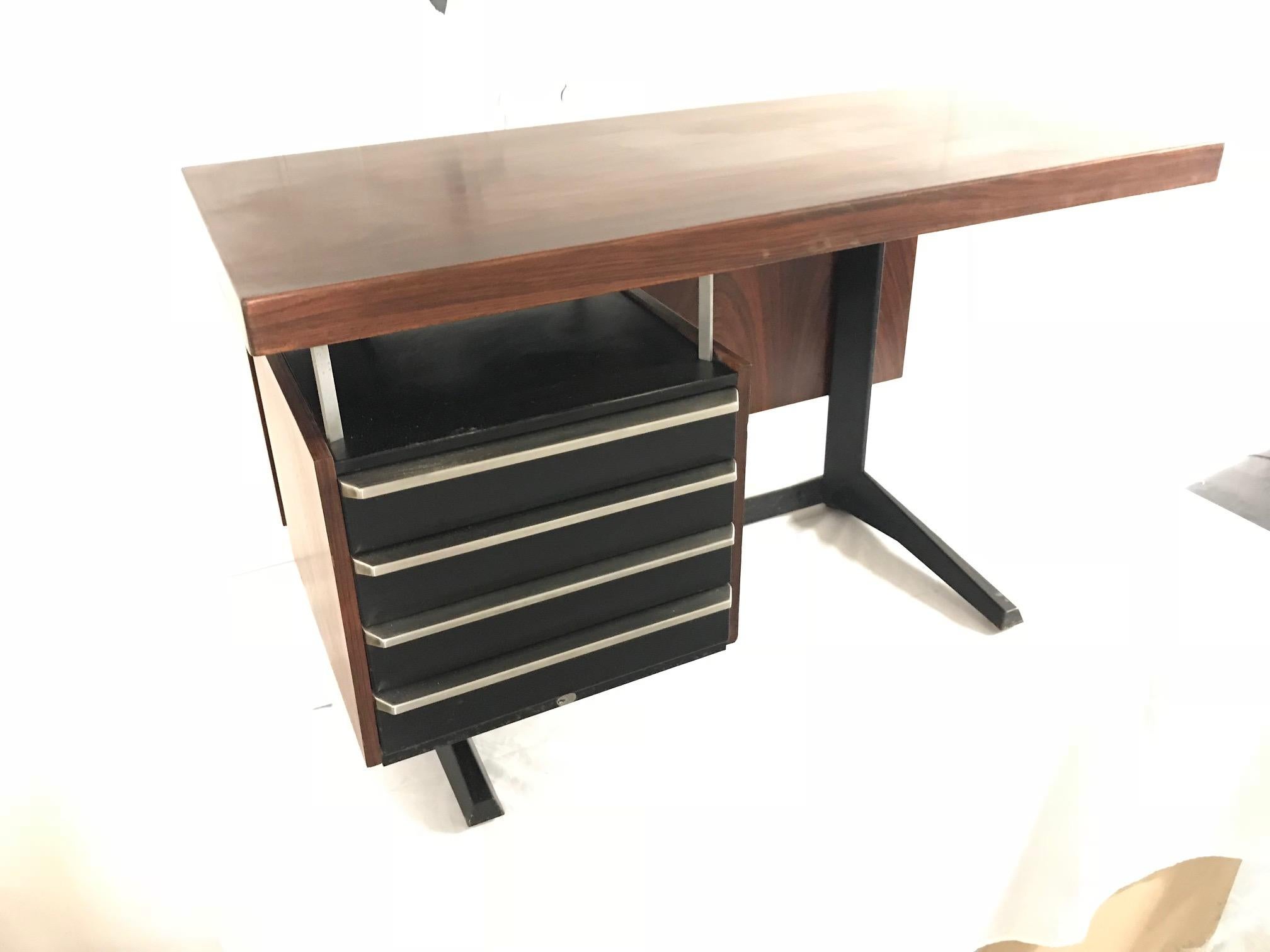 Portuguese Desk by Daciano da Costa for Metalurgica da Longra For Sale