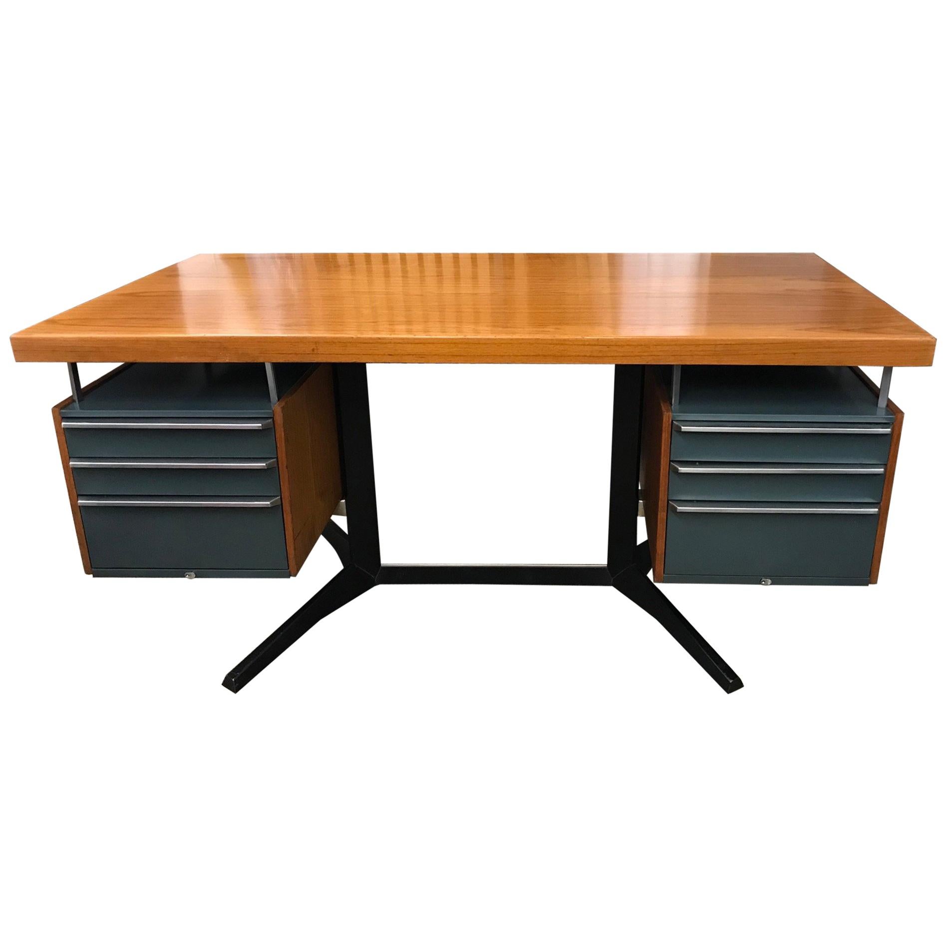 Desk by Daciano da Costa for Metalurgica da Longra For Sale