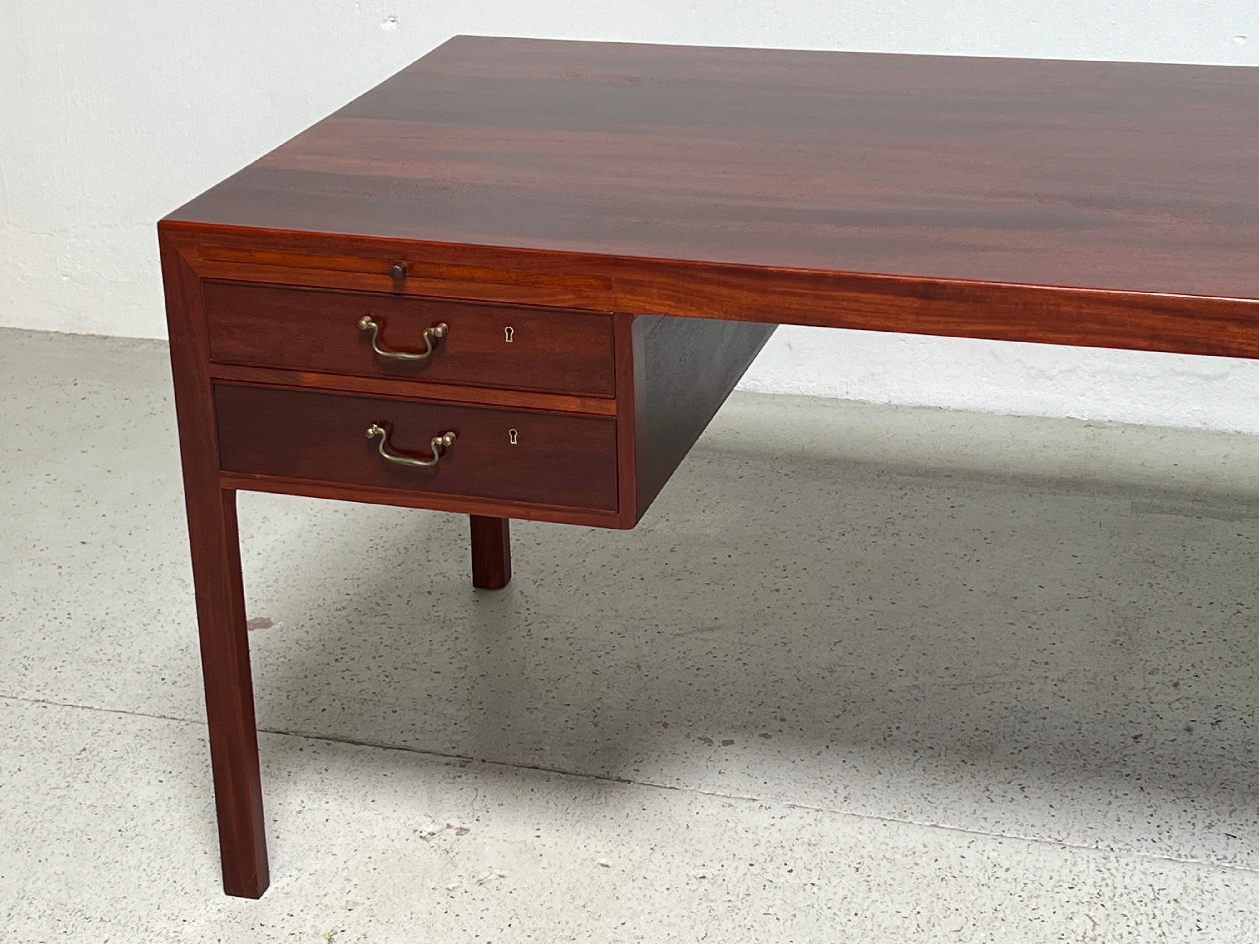 Desk by Ejner Larsen & Aksel Bent Madsen for Willy Beck  In Good Condition For Sale In Dallas, TX