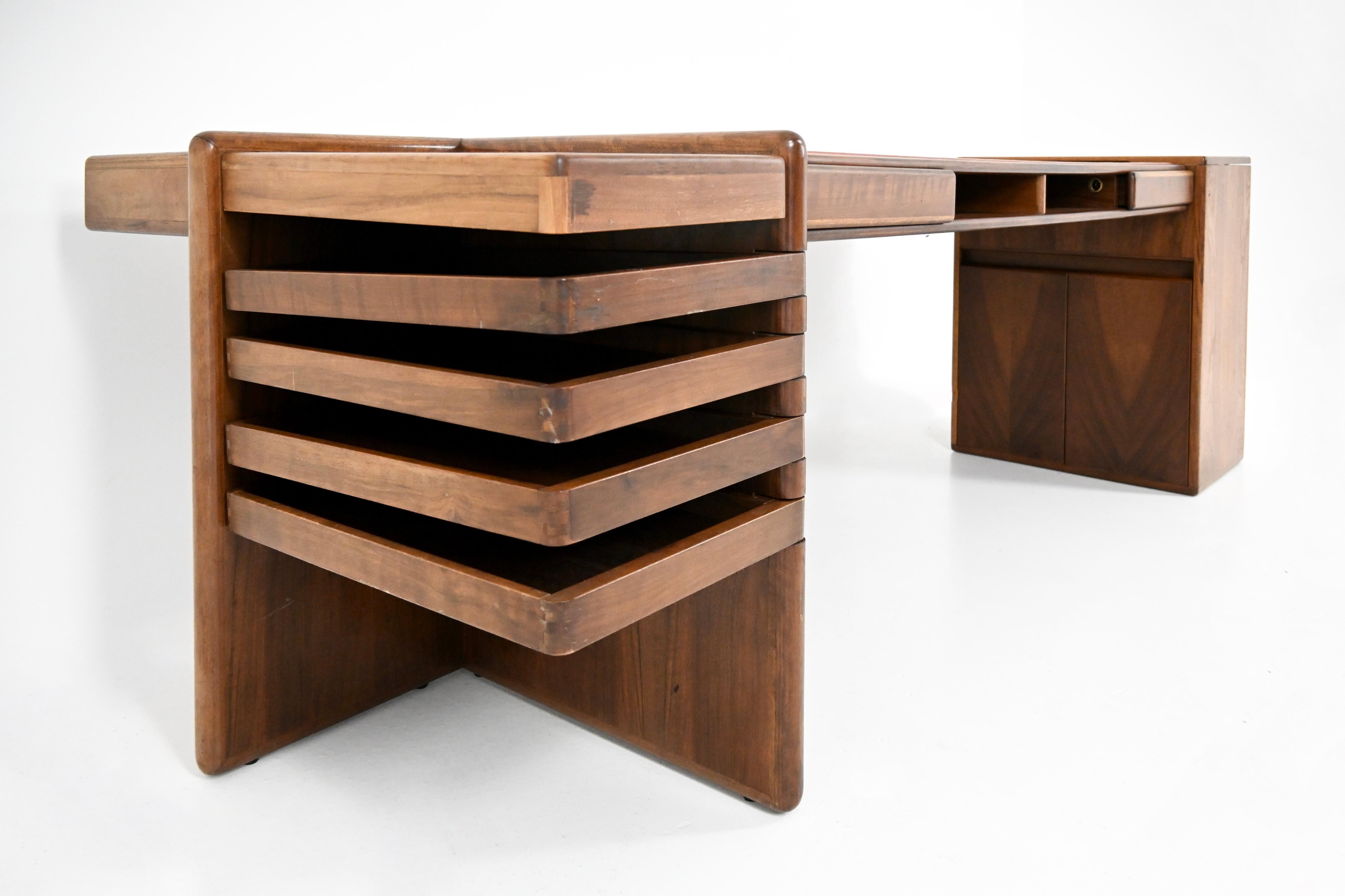 Desk by Fabio Lenci for Bernini, 1970s finales del siglo XX en venta