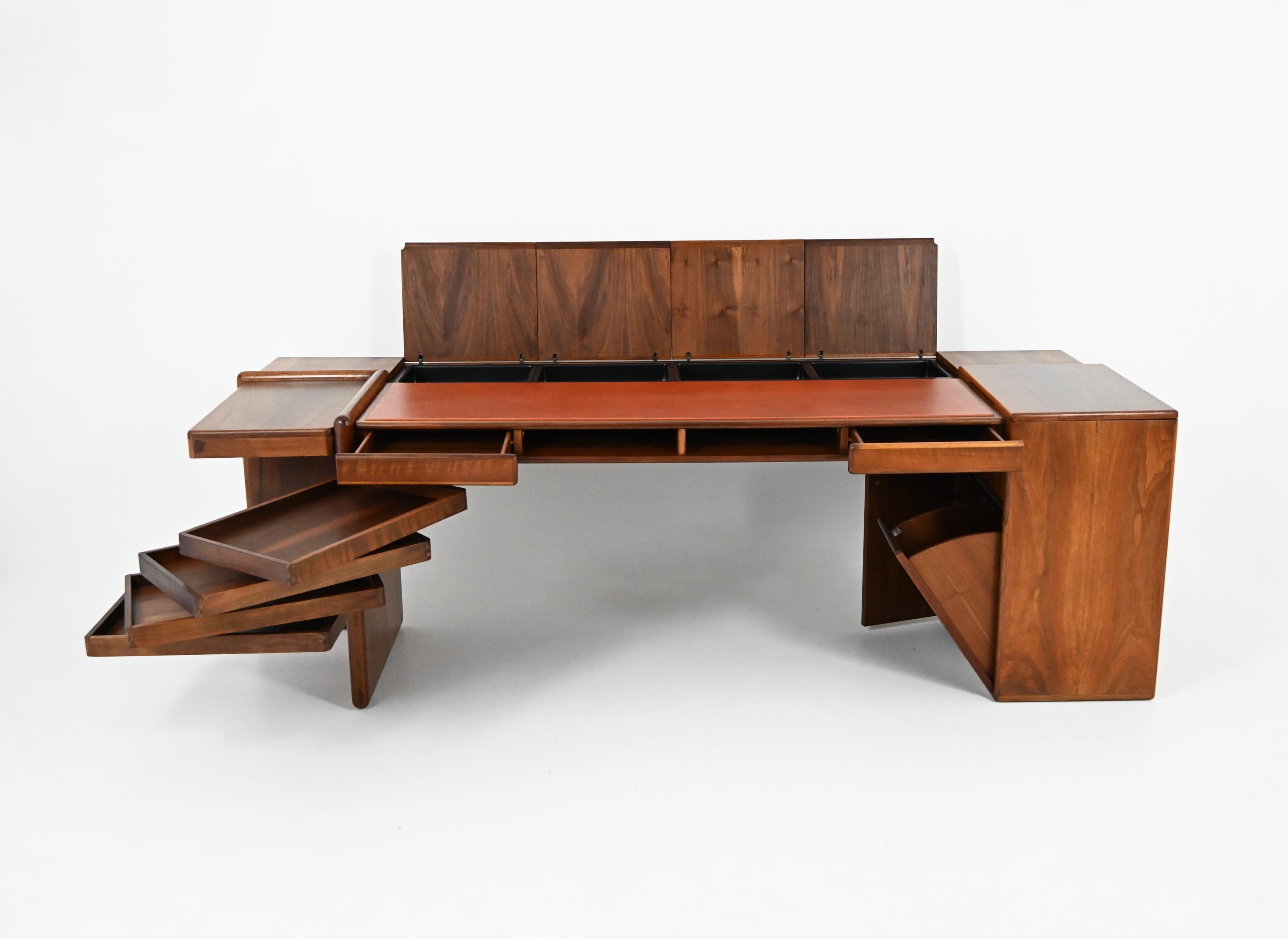 Desk by Fabio Lenci for Bernini, 1970s en venta 1