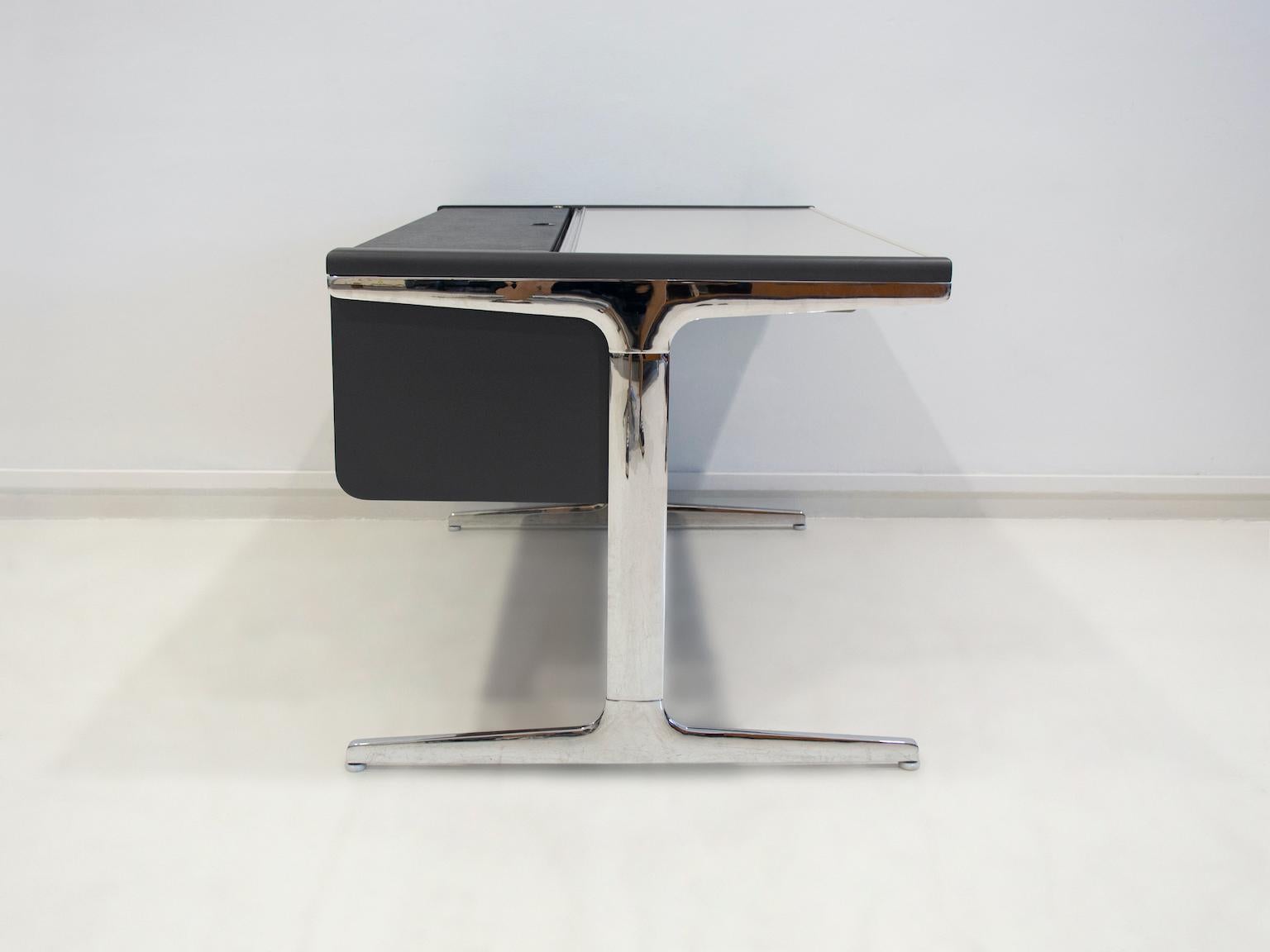 Desk by George Nelson & Robert Propst for Herman Miller 3