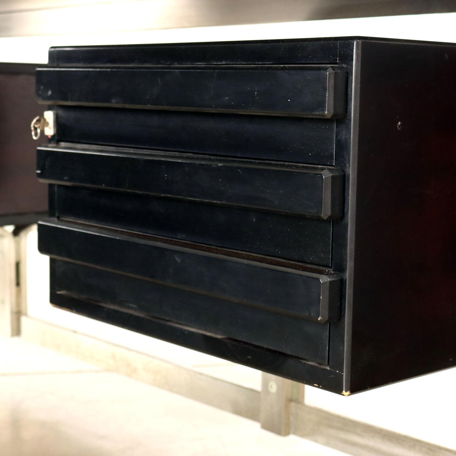 Bureau de Gianni Moscatelli pour Formanova, années 70 État moyen à Milano, IT