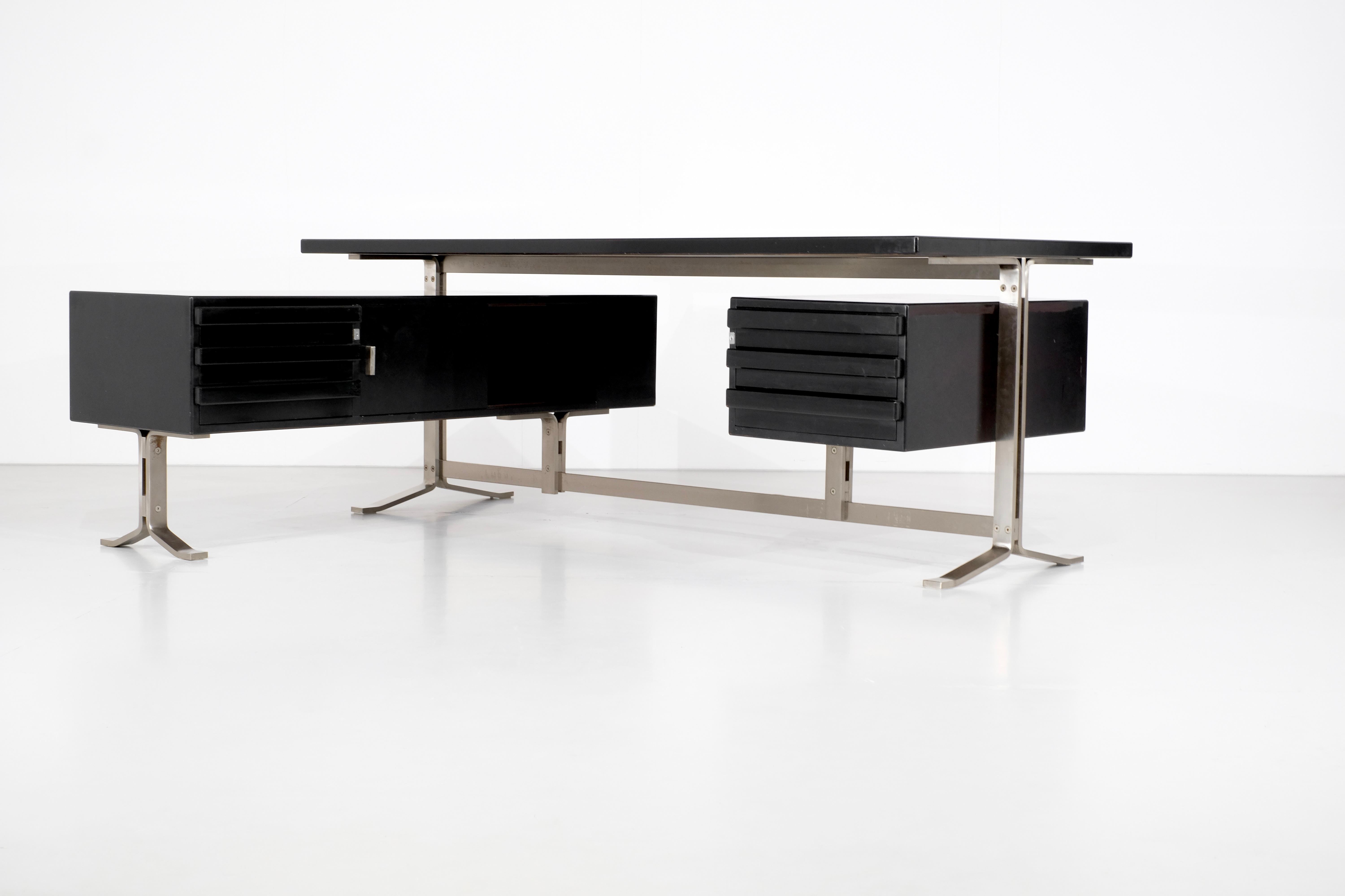 Acier Bureau de Gianni Moscatelli pour Formanova, Italie, années 1970. en vente