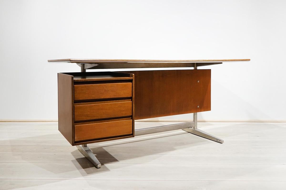 Mid-20th Century Desk by Gio Ponti and Alberto Rosselli, Rima Padova, Italy, circa 1955 For Sale