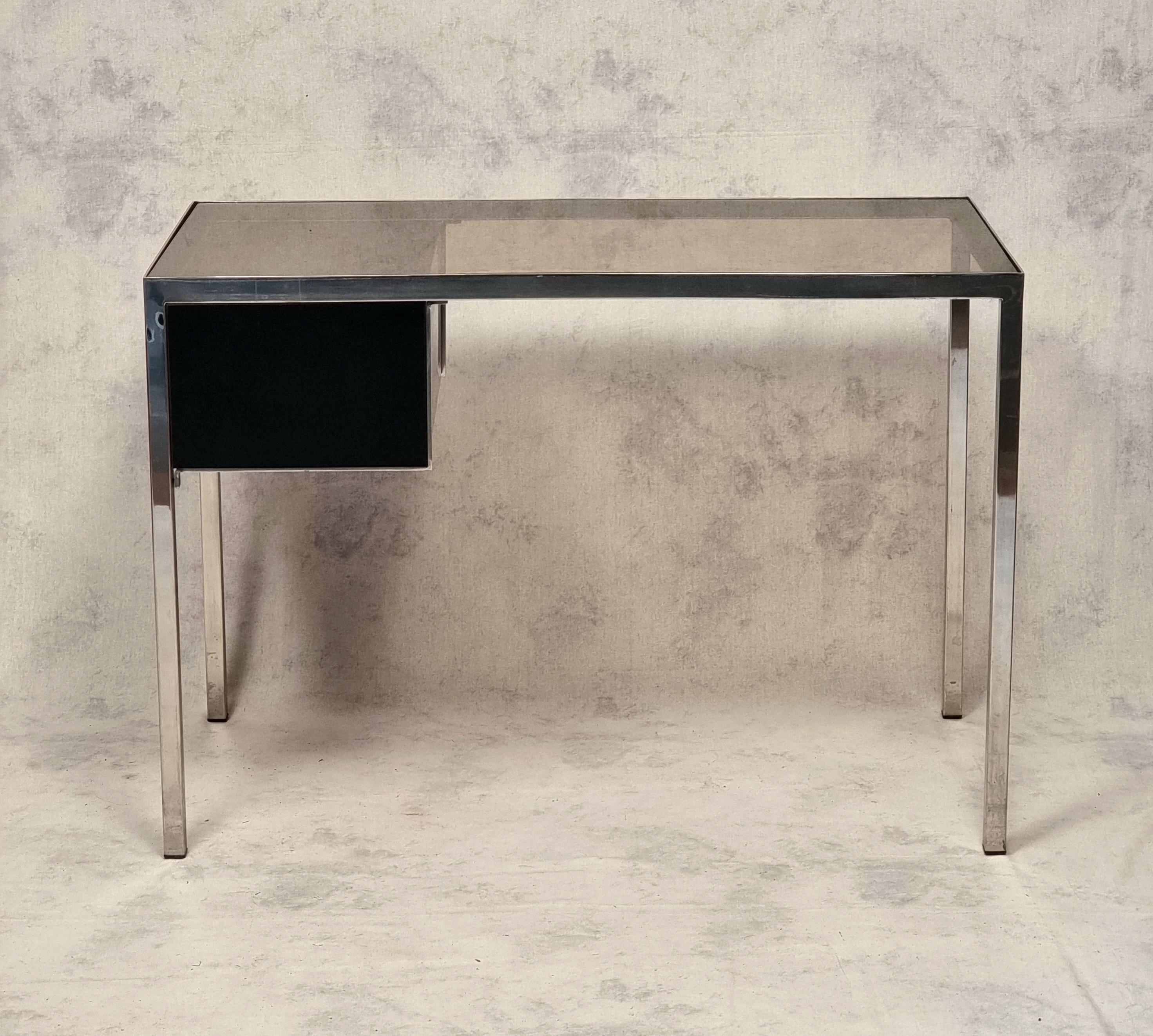 Desk By Guy Lefèvre - Metal & Wood - Ca 1970 In Good Condition For Sale In SAINT-OUEN-SUR-SEINE, FR