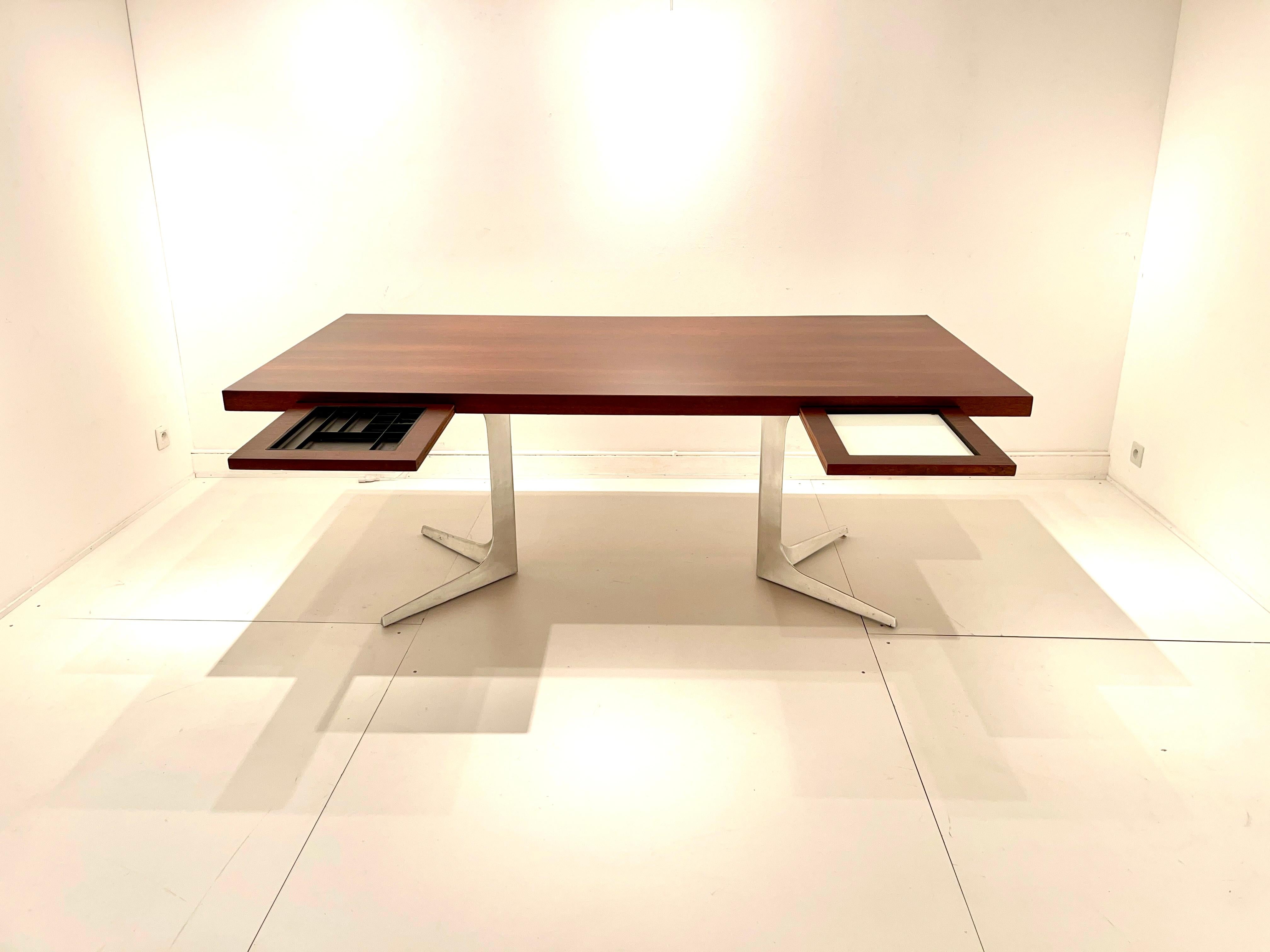 Desk by Herbert Hirche, circa 1967 In Good Condition For Sale In Brussels, BE