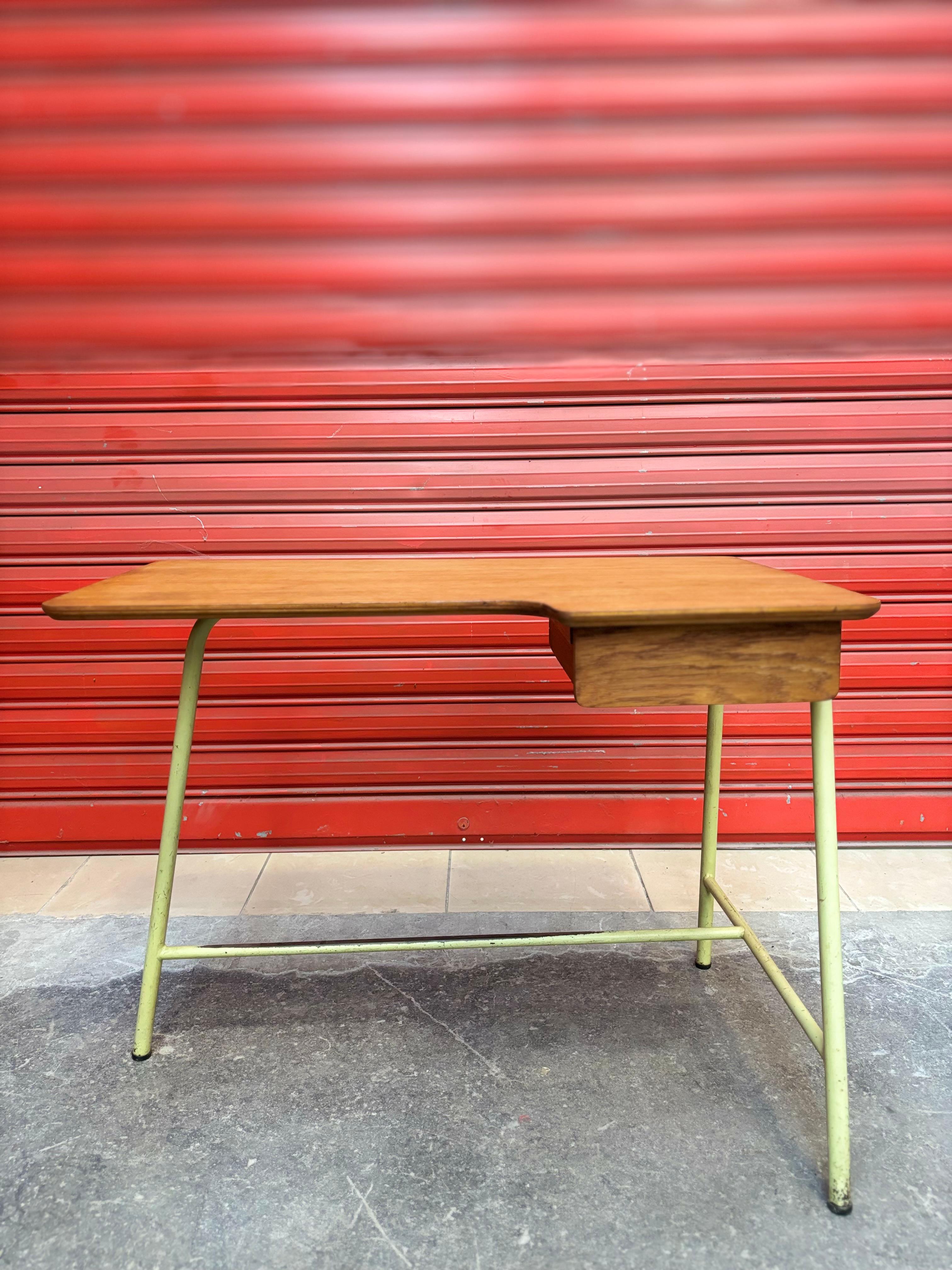 Desk by Jacques Hitier for Anthony university im Angebot 1
