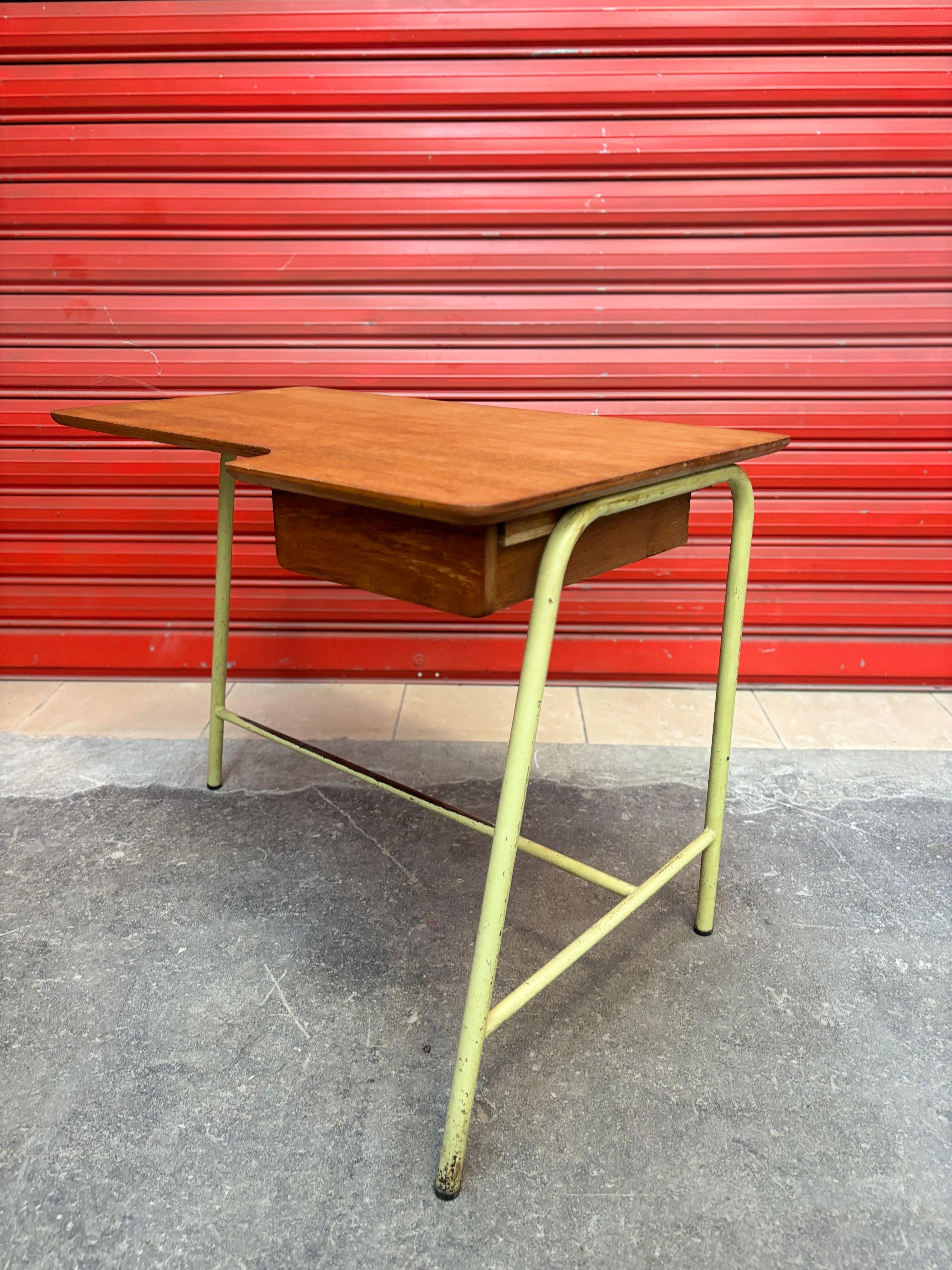Desk by Jacques Hitier for Anthony university im Angebot 2