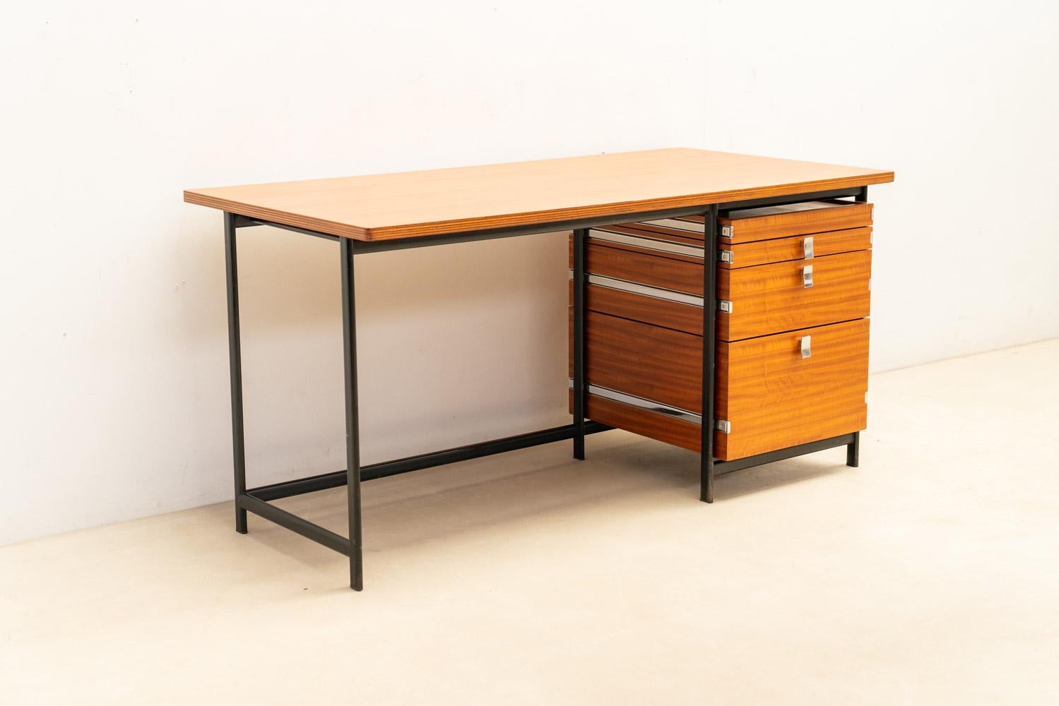 Desk by Jules Wabbes, Belgium 1960' For Sale 5