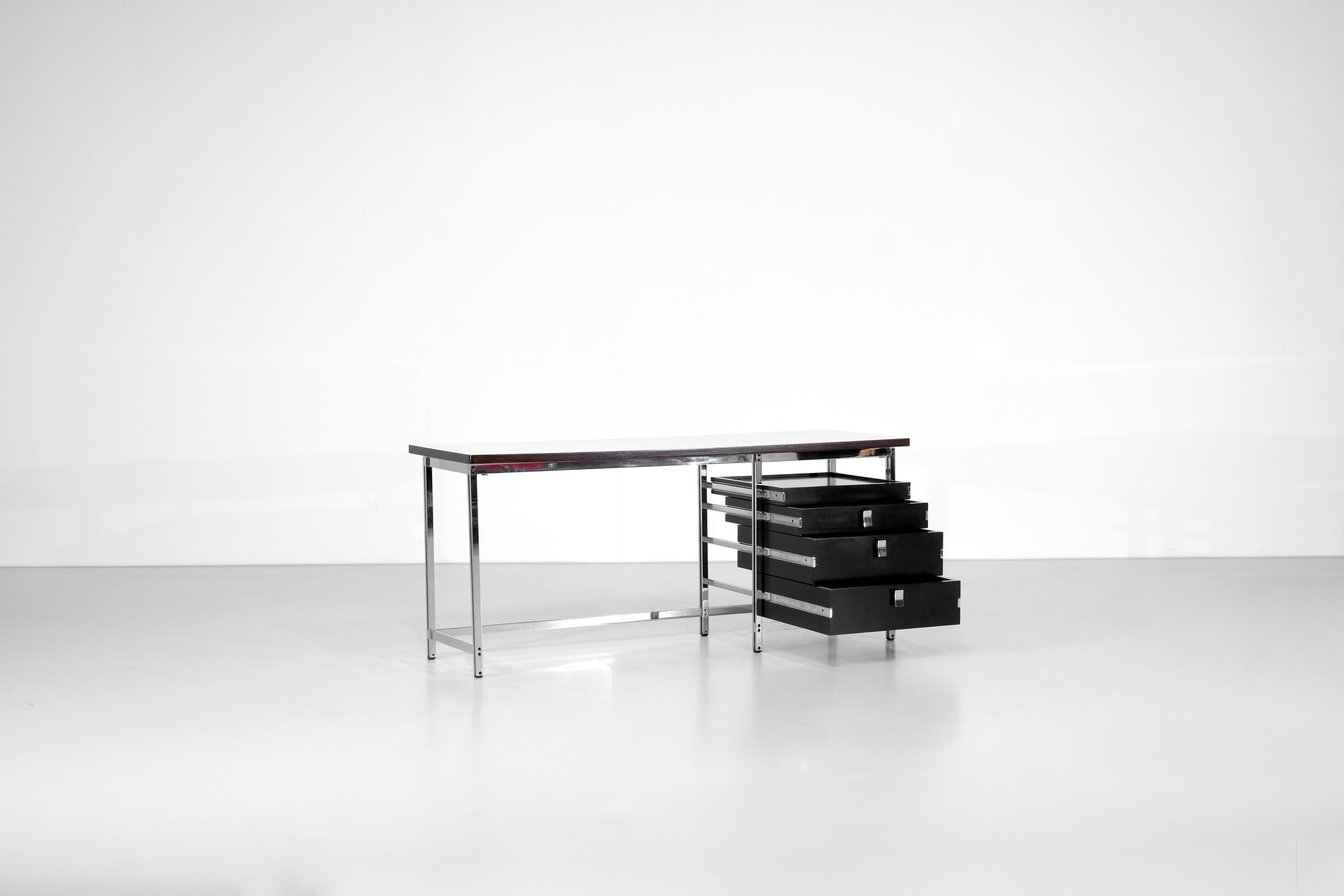 Scrivania di Jules Wabbes per Le Mobilier Universel, Belgio 1960. In condizioni buone in vendita a Lot/Drogenbos, BE