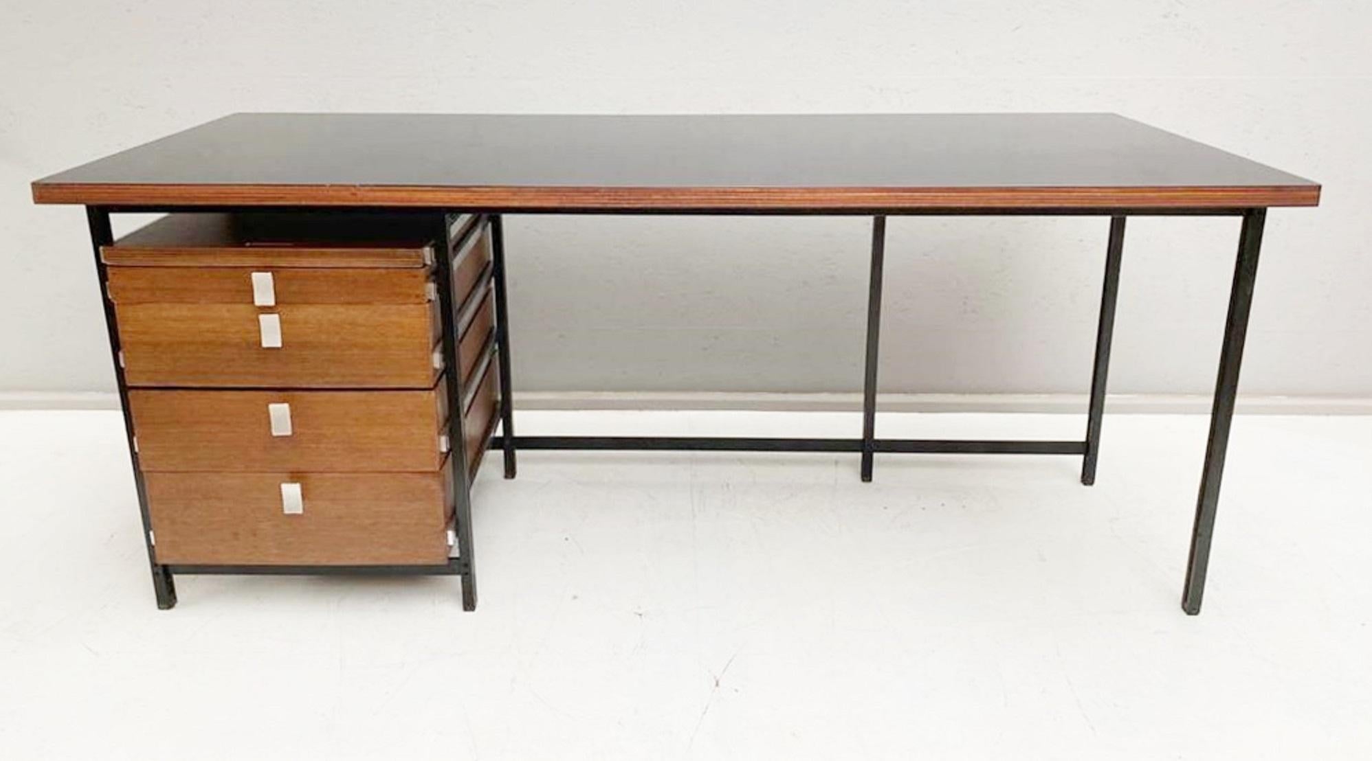 Scrivania di Jules Wabbes per Mobilier universel - Belgio 1960.