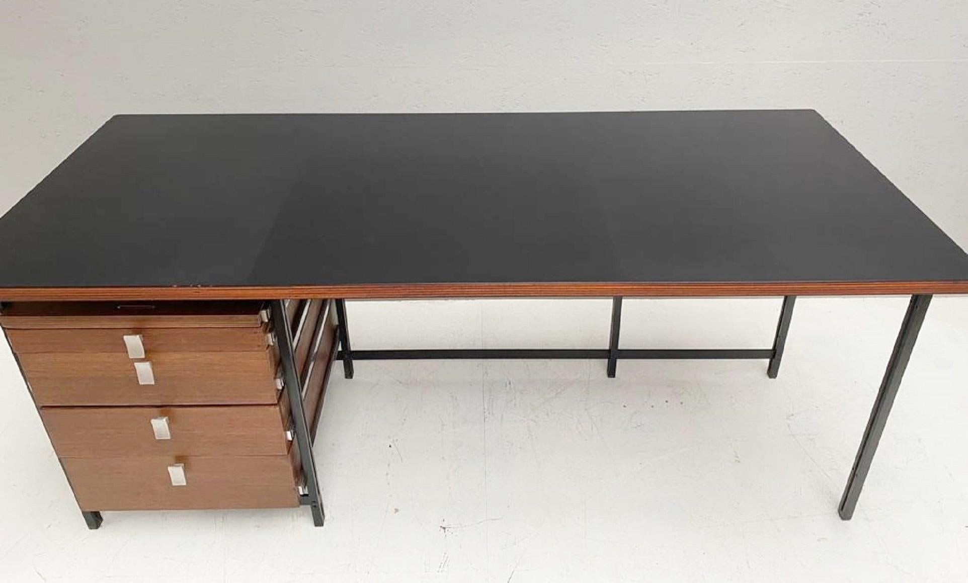 Belga Scrivania di Jules Wabbes per Mobilier Universel, Belgio, anni '60 in vendita