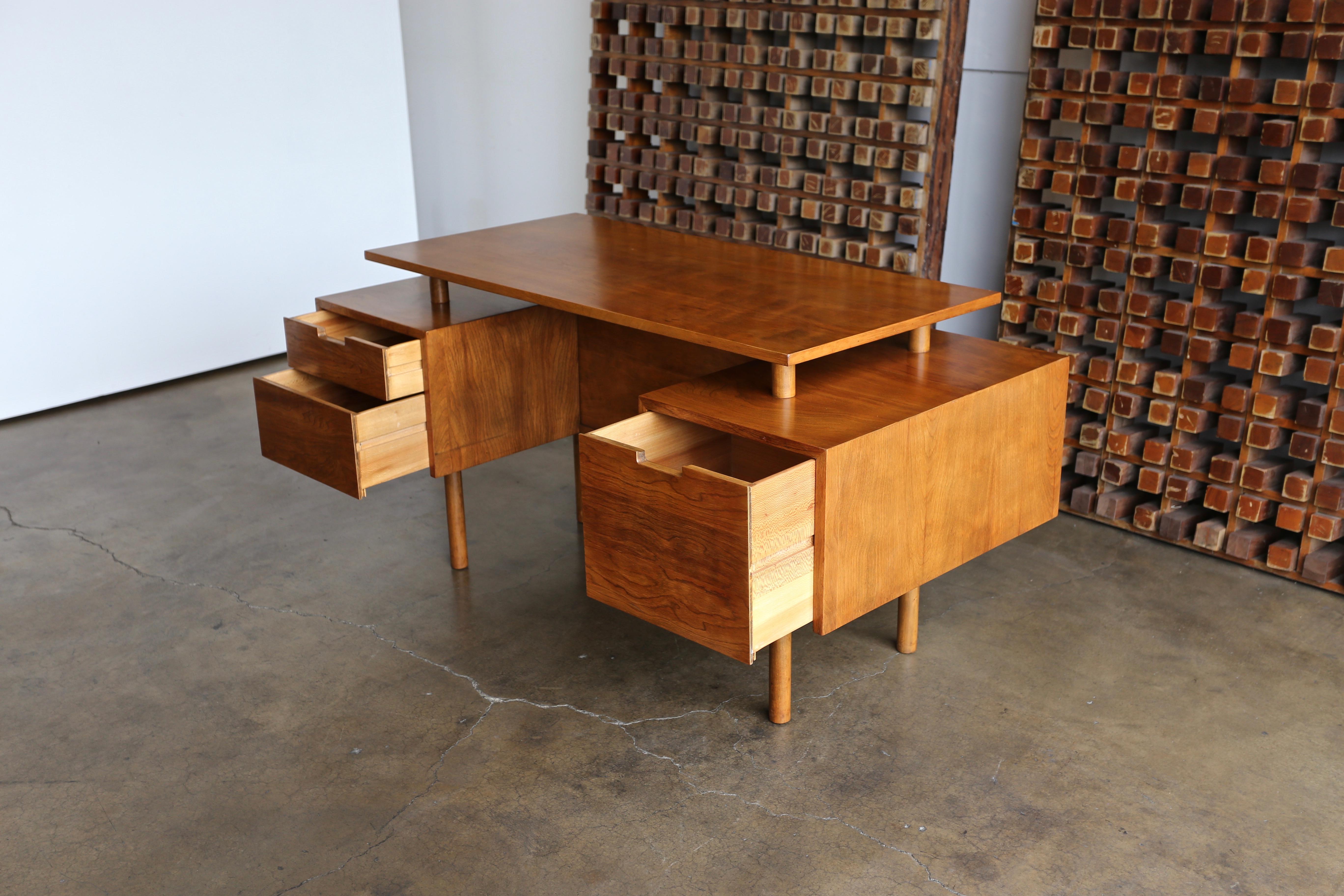 Desk by Milo Baughman for Glenn of California 2