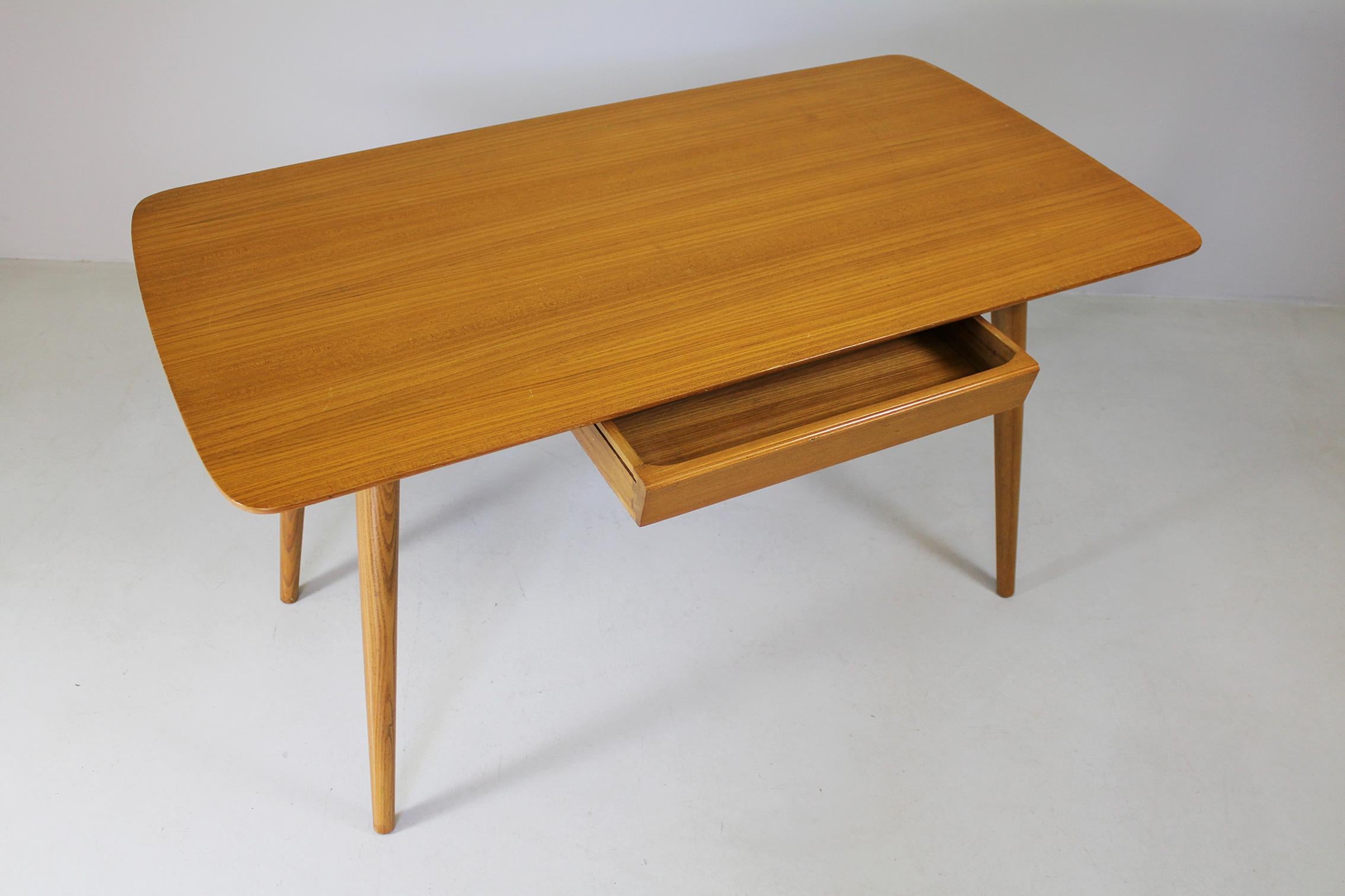 Mid-Century Modern Desk by Osvaldo Borsani, 1953