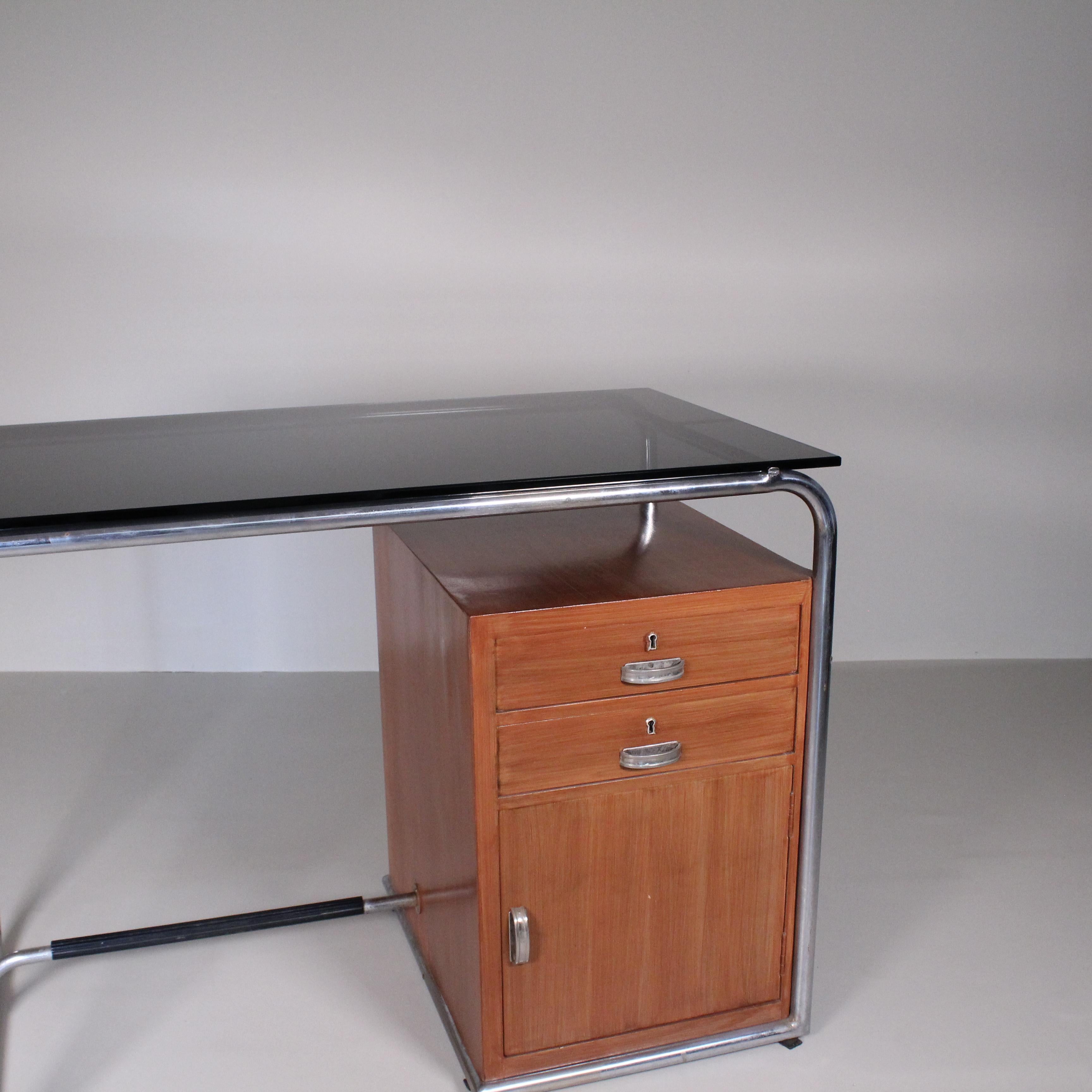 Mid-20th Century Desk by Osvaldo Borsani For Sale