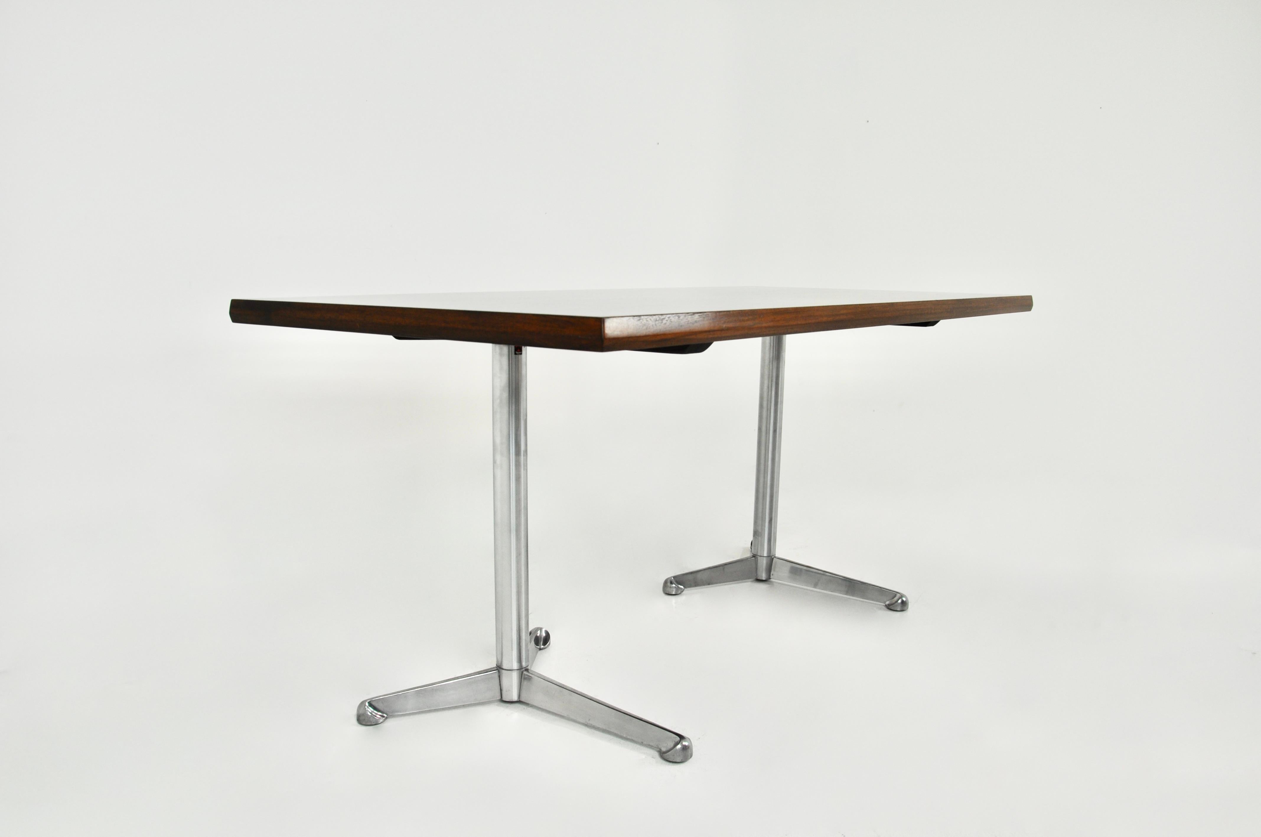 Schreibtisch von Osvaldo Borsani für Tecno, 1960er-Jahre (Mitte des 20. Jahrhunderts) im Angebot