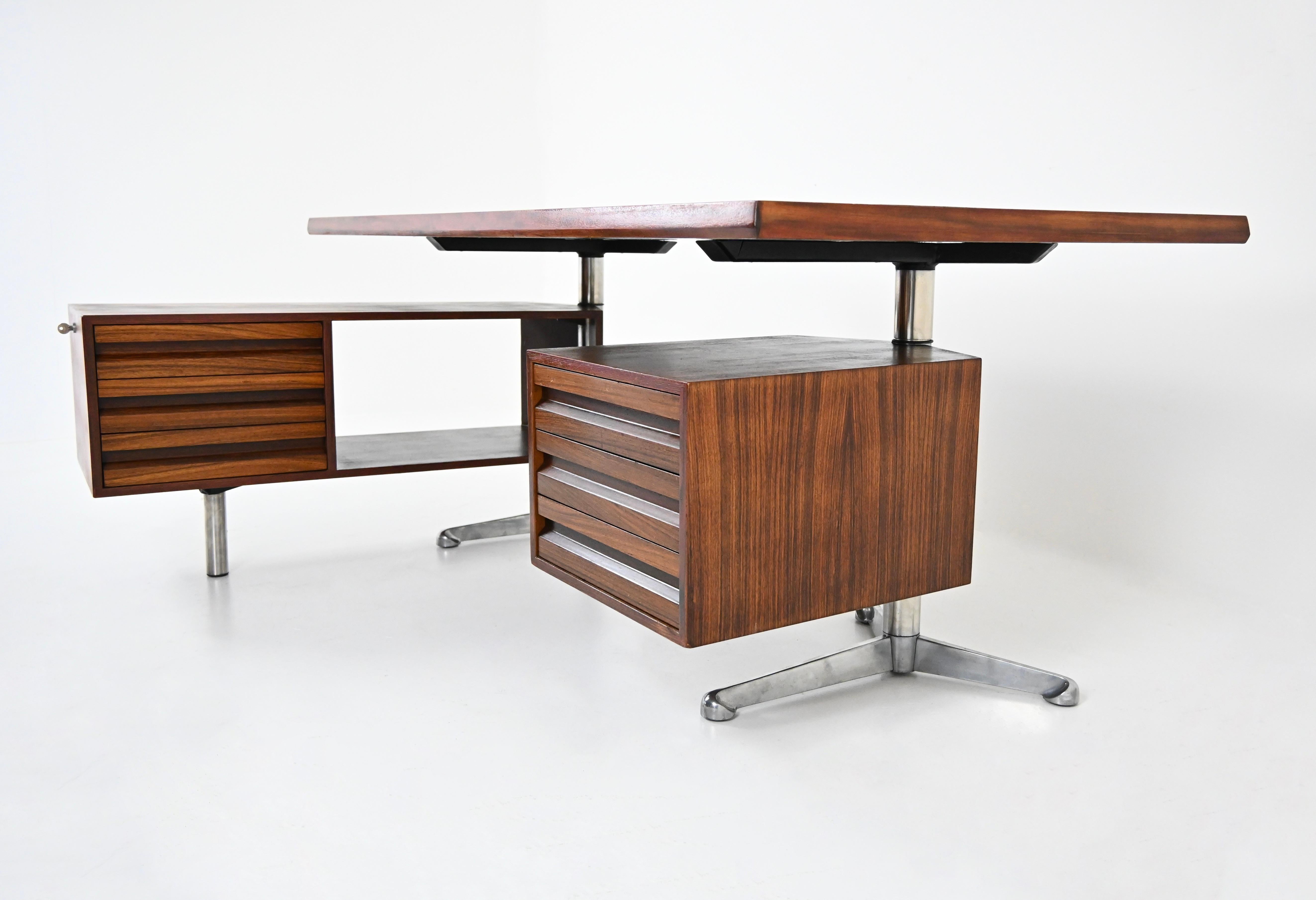 Schreibtisch von Osvaldo Borsani für Tecno, 1960er-Jahre (Mitte des 20. Jahrhunderts) im Angebot