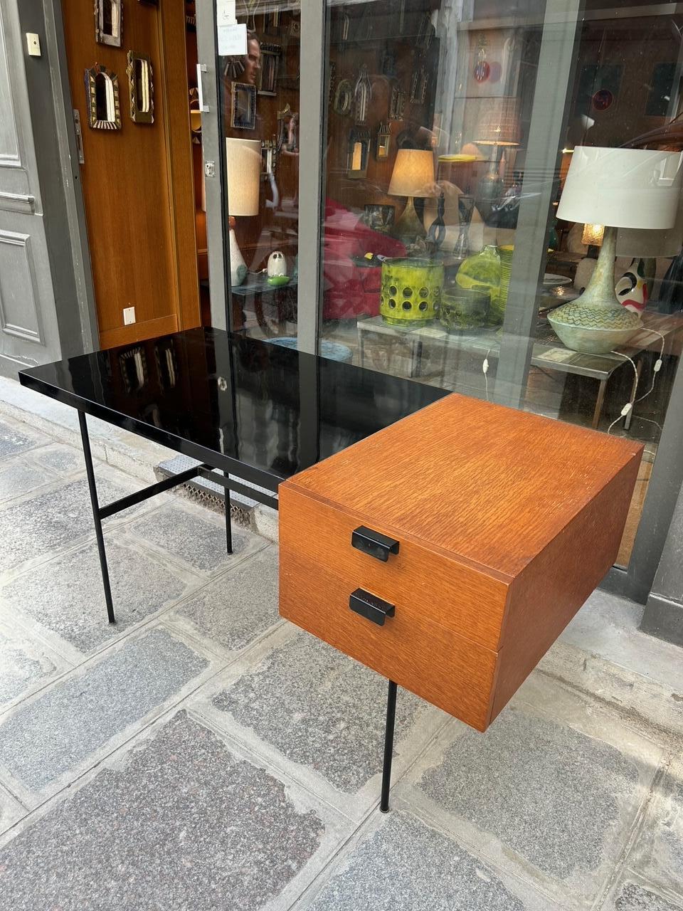 Moderno Scrivania di Pierre Paulin, design CM141 edito da Thonet, Francia, anni '60 in vendita