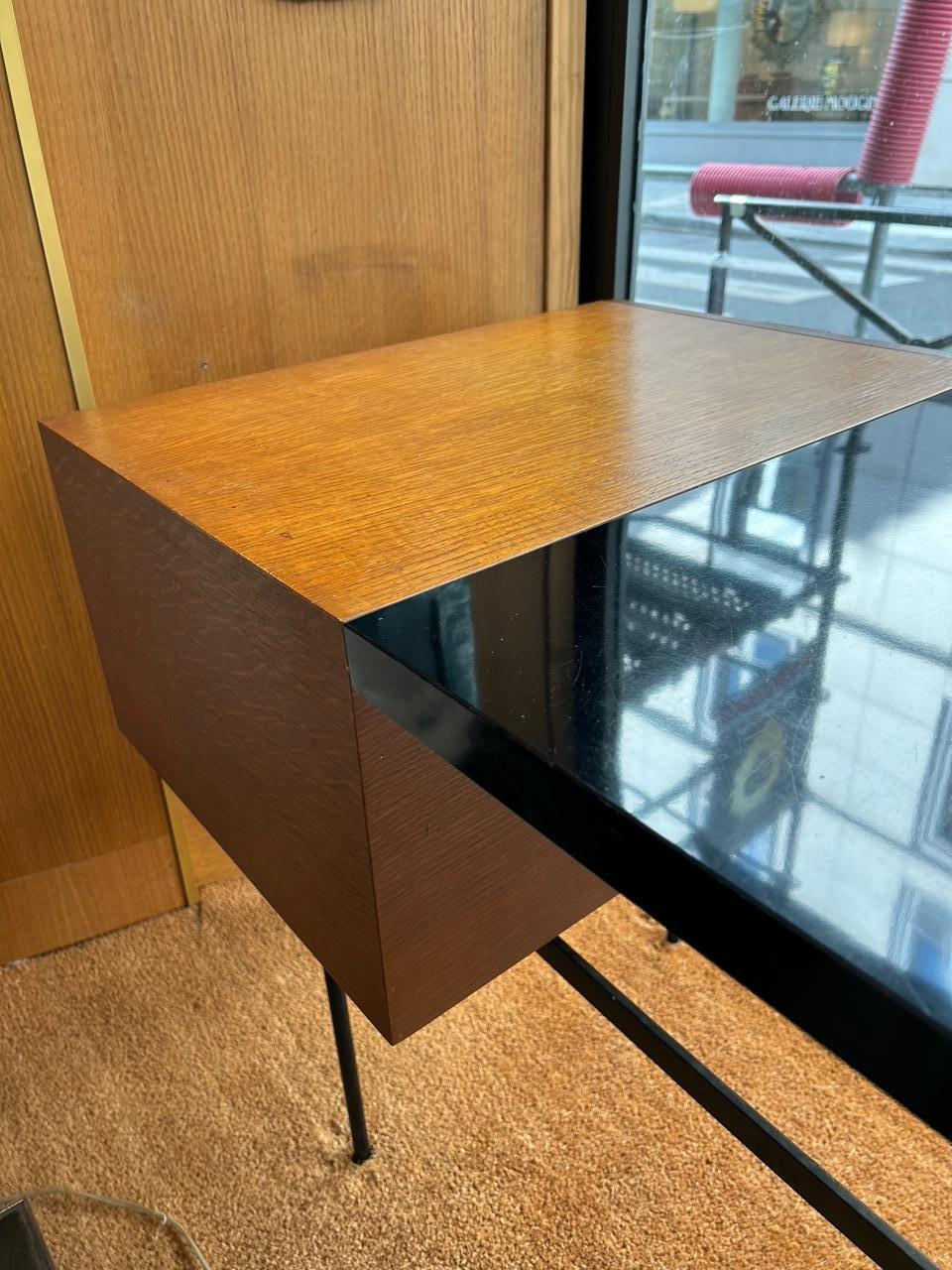 Metà XX secolo Scrivania di Pierre Paulin, design CM141 edito da Thonet, Francia, anni '60 in vendita