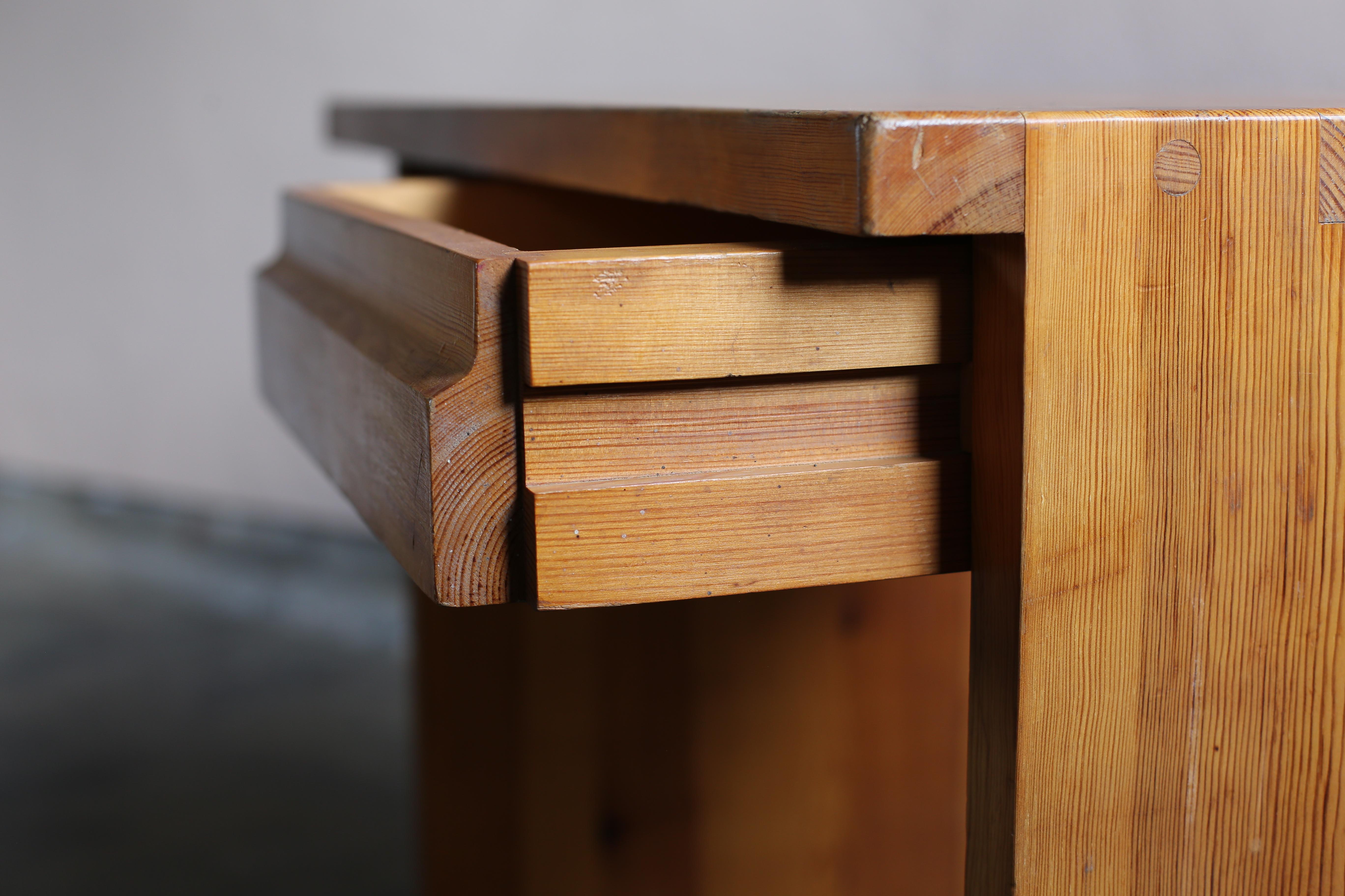 Pine Desk by Raymond Haeusler for Regain For Sale