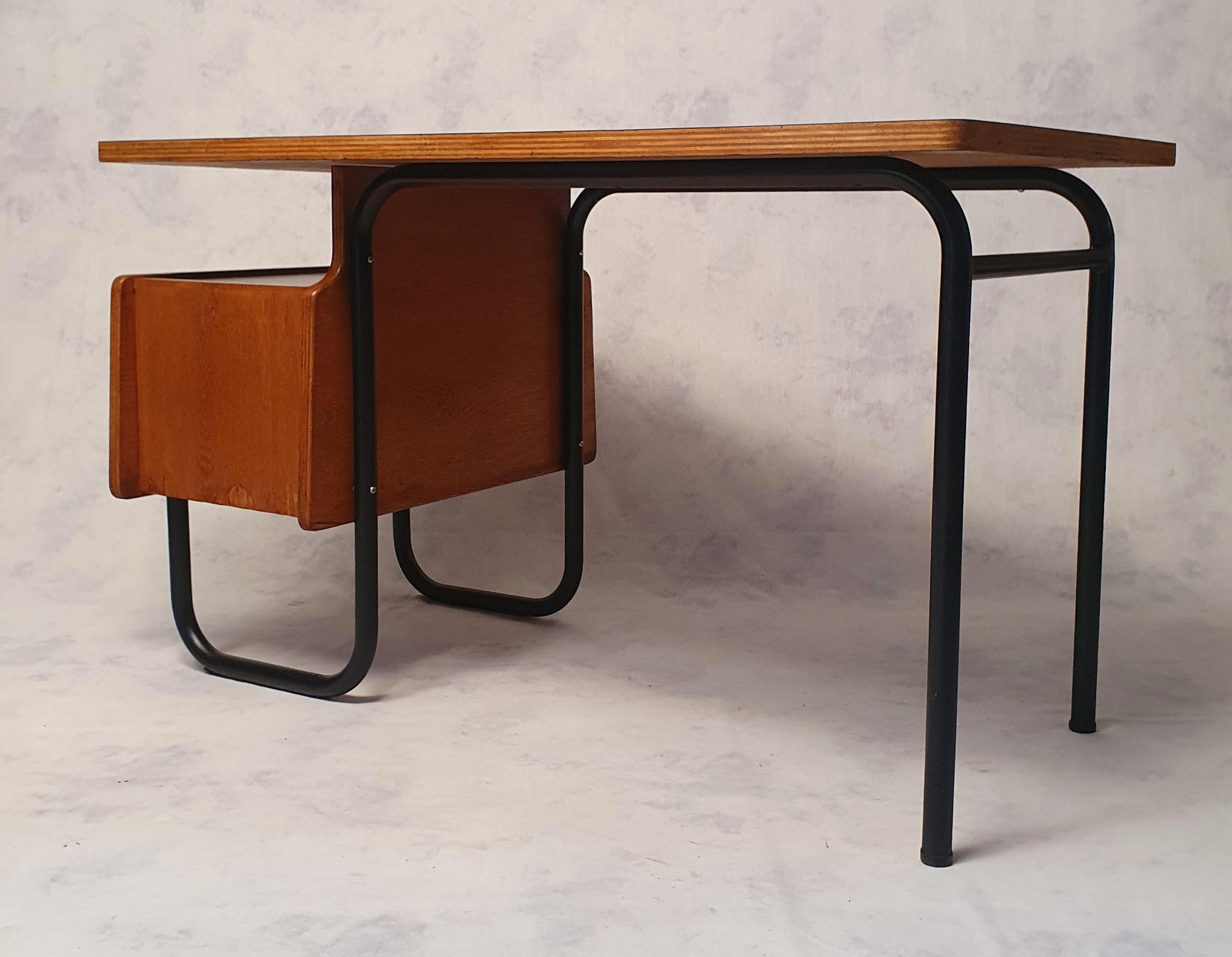 French Desk by Robert Charroy for Mobilor, Cité Universitaire Jean Zay d'Antony, Oak For Sale