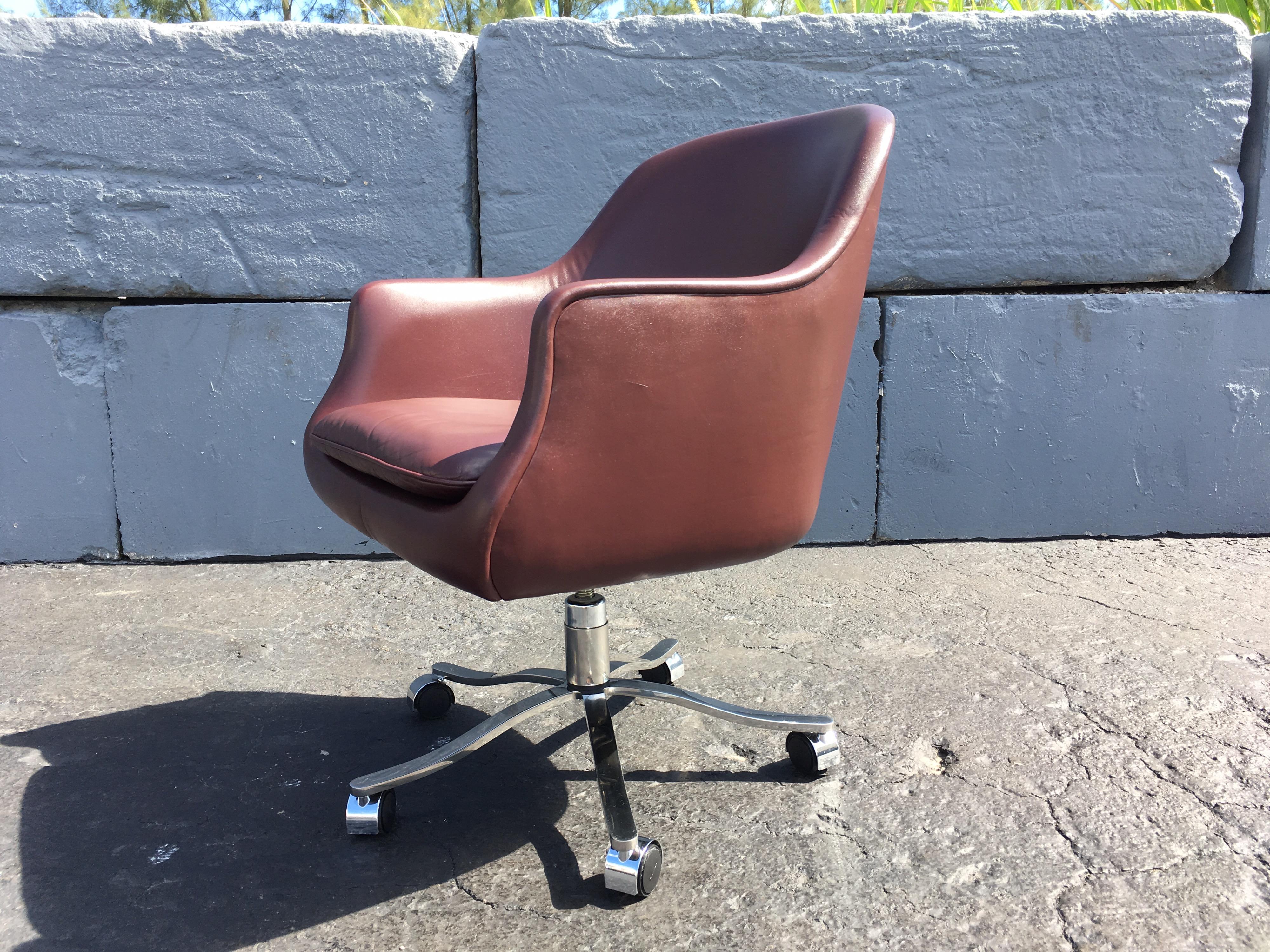 Desk Chair by Nicos Zographos, Leather and Stainless Steel Base In Good Condition In Miami, FL