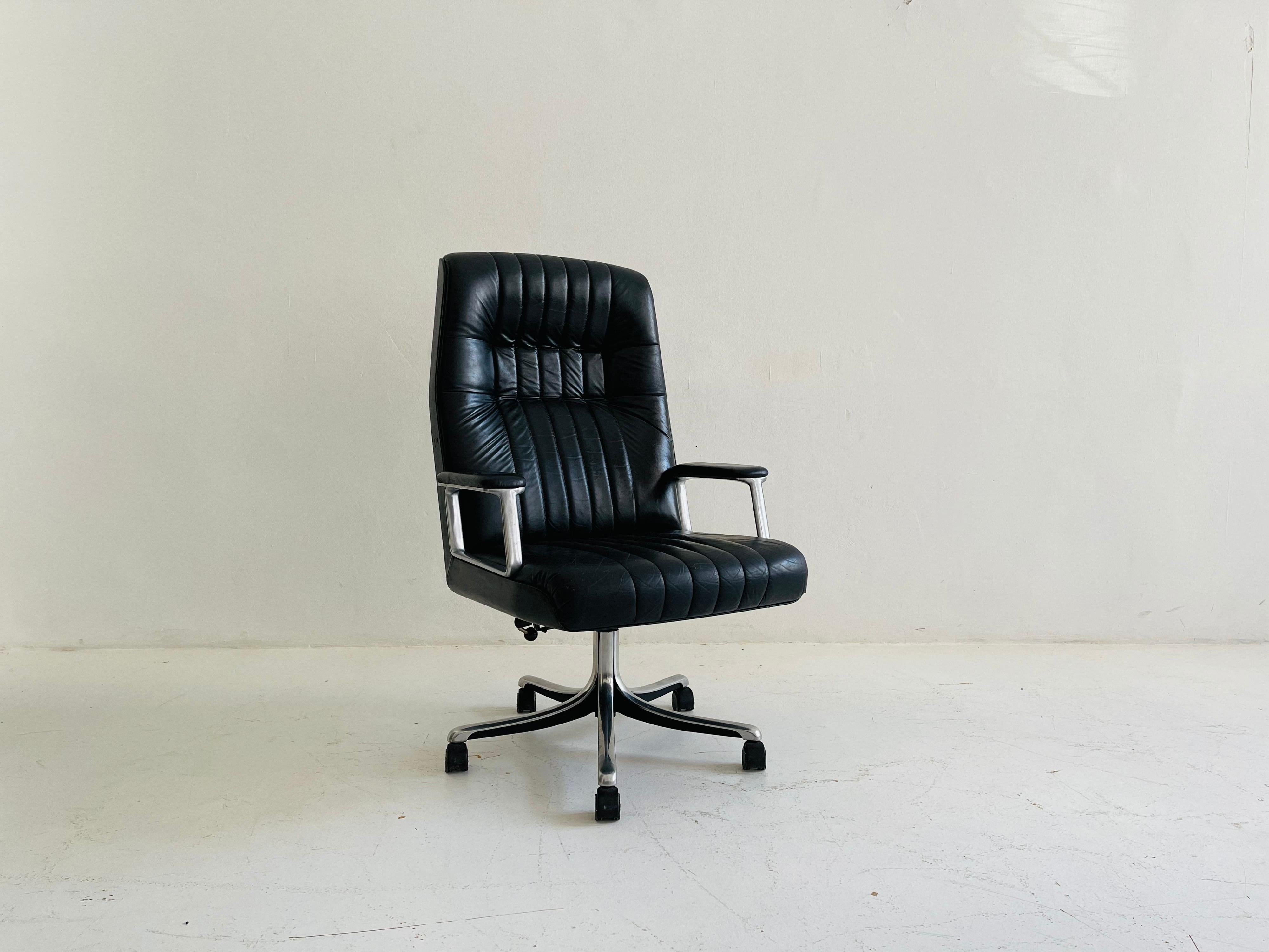 Mid-20th Century Desk Chair by Osvaldo Borsani for Tecno, Italy, 1960s