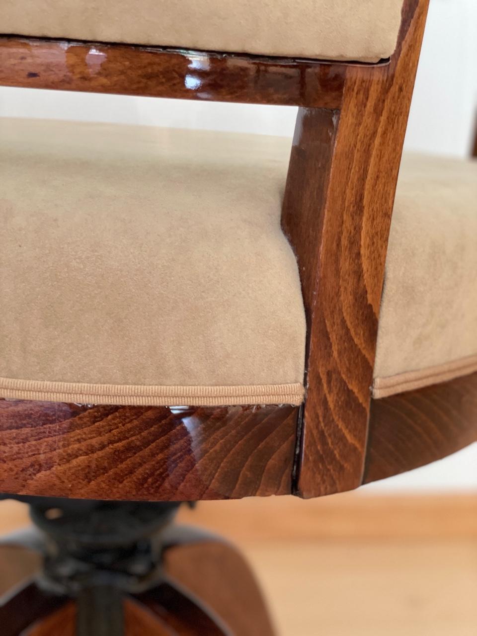 Chaise de bureau moderniste française Roux-Spitz ajustable pivotante en bois de rose beige en vente 6