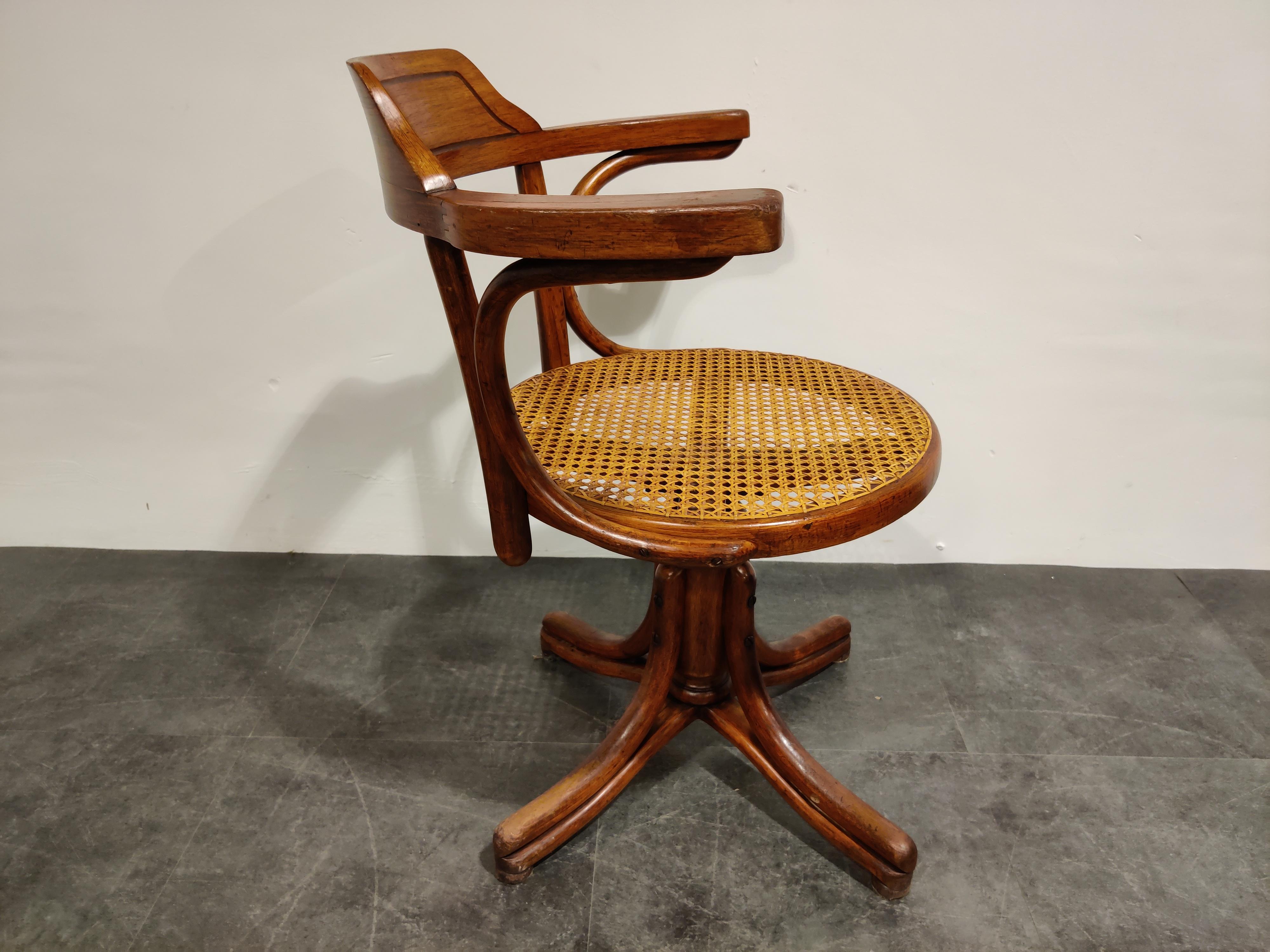 thonet desk chair