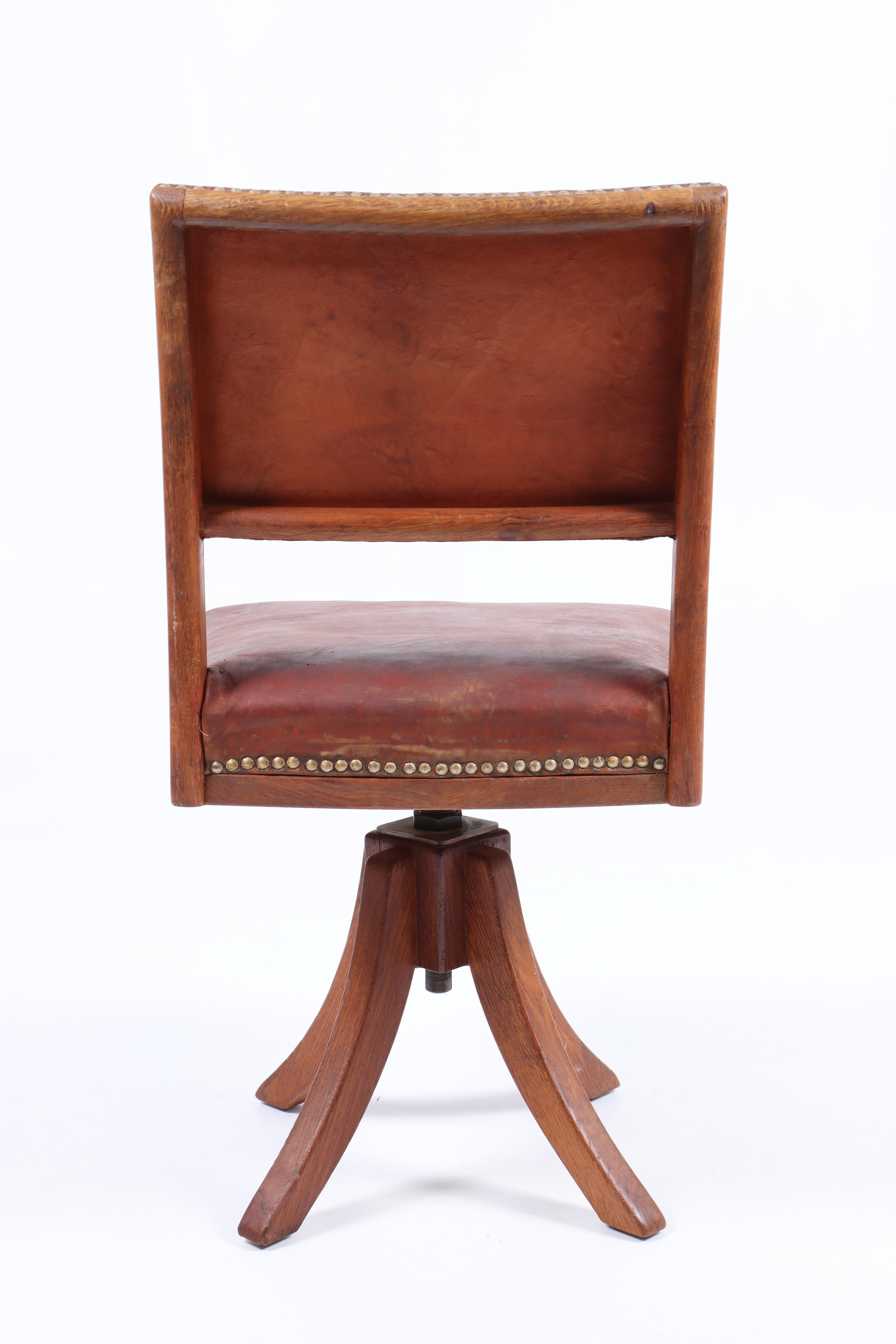 Mid-20th Century Desk Chair in Patinated Leather and Oak by Danish Cabinetmaker Frits Henningsen For Sale