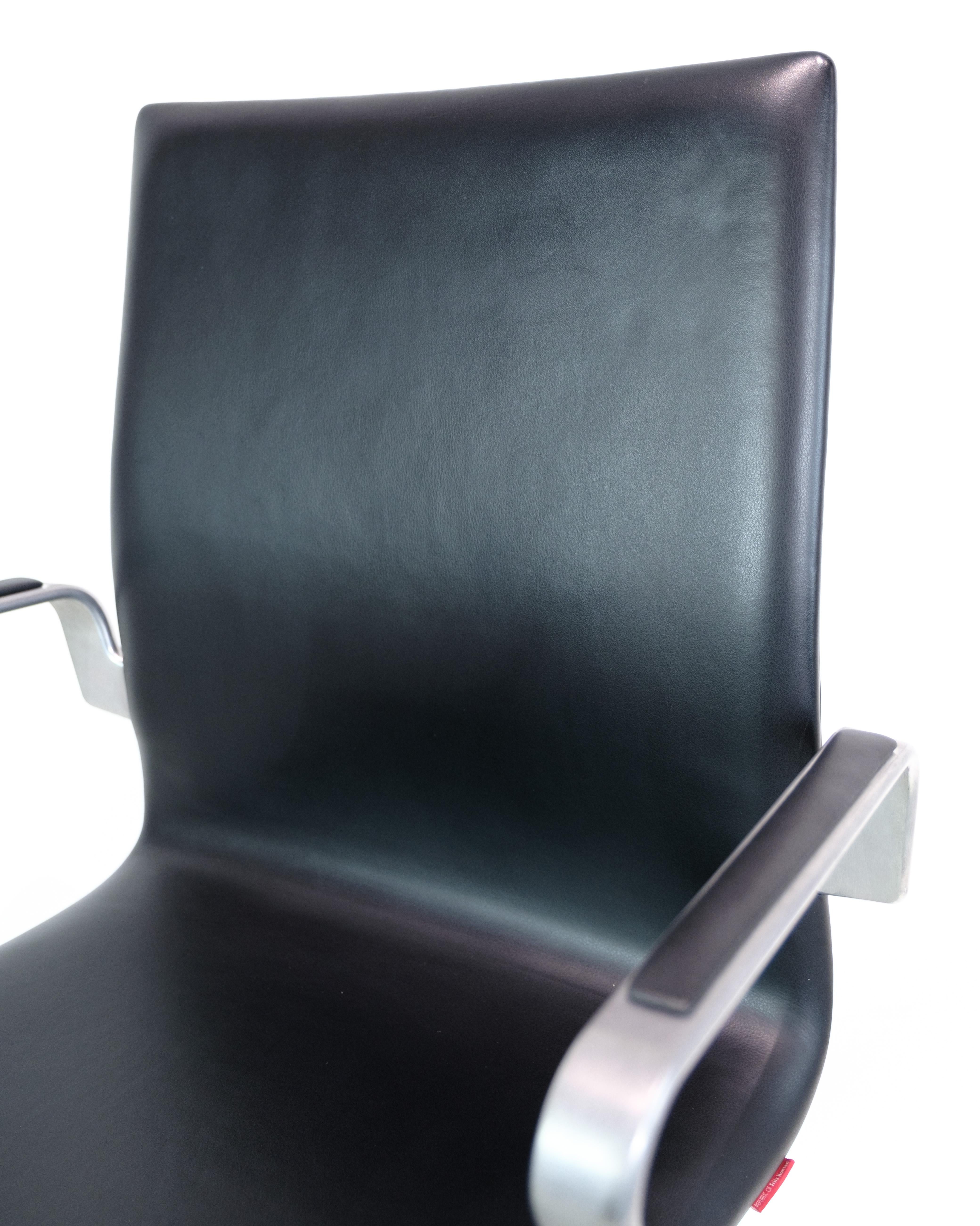 Danish Desk chair, Model 3271W Oxford in Black Leather by Arne Jacobsen from 1980 For Sale