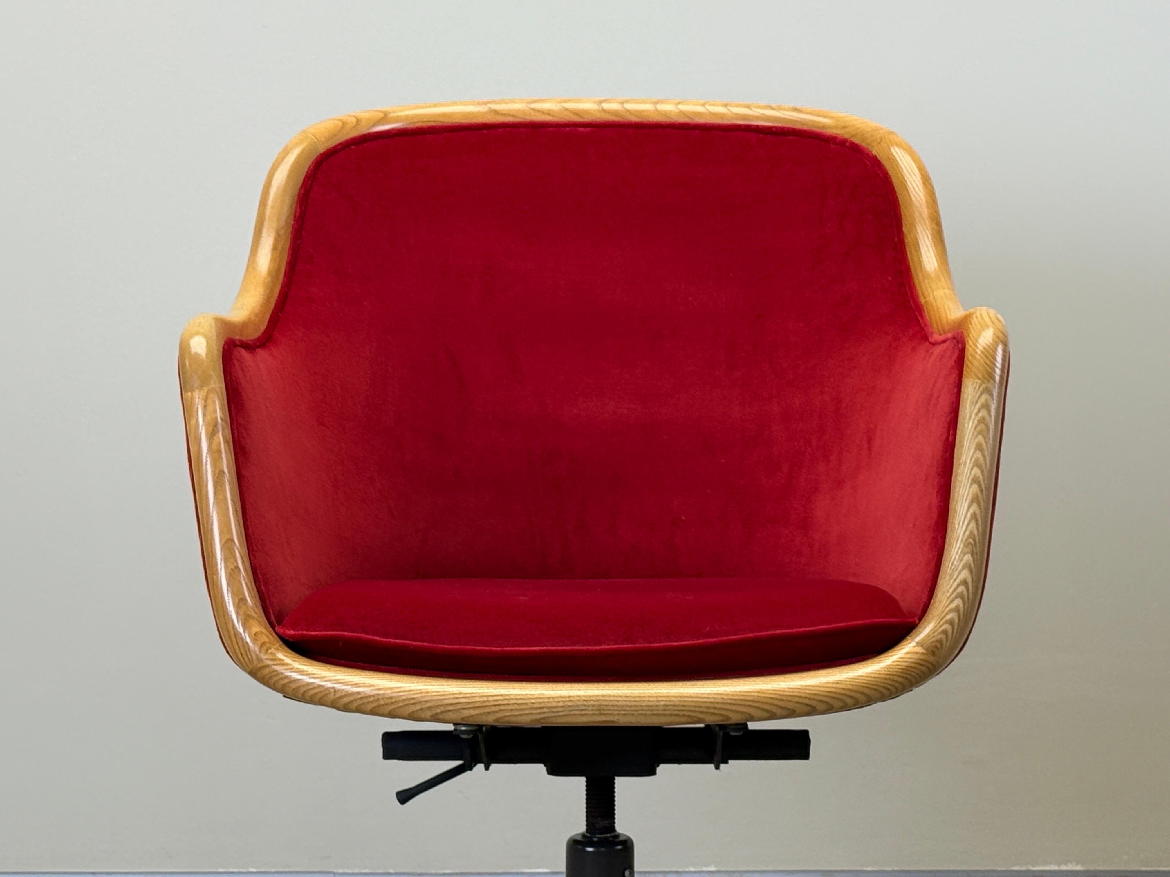Chaises de bureau par Ward Bennetts en vente 2