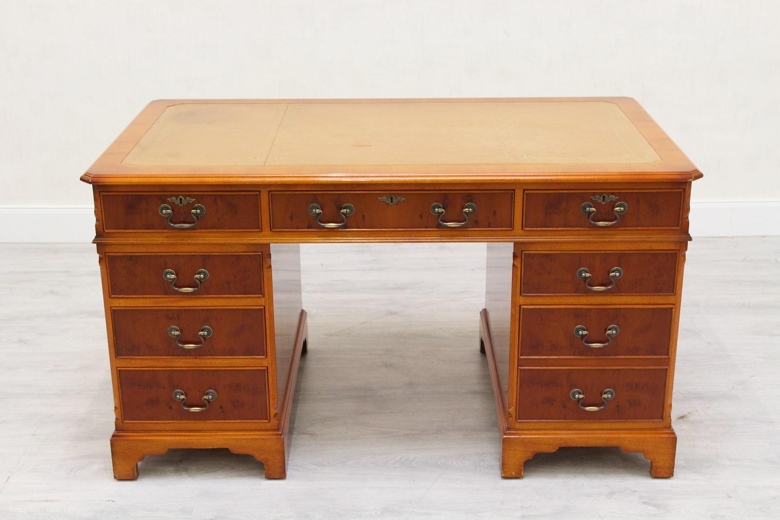 Late 20th Century Desk Chesterfield Leather Antique Table English Colonial Style For Sale