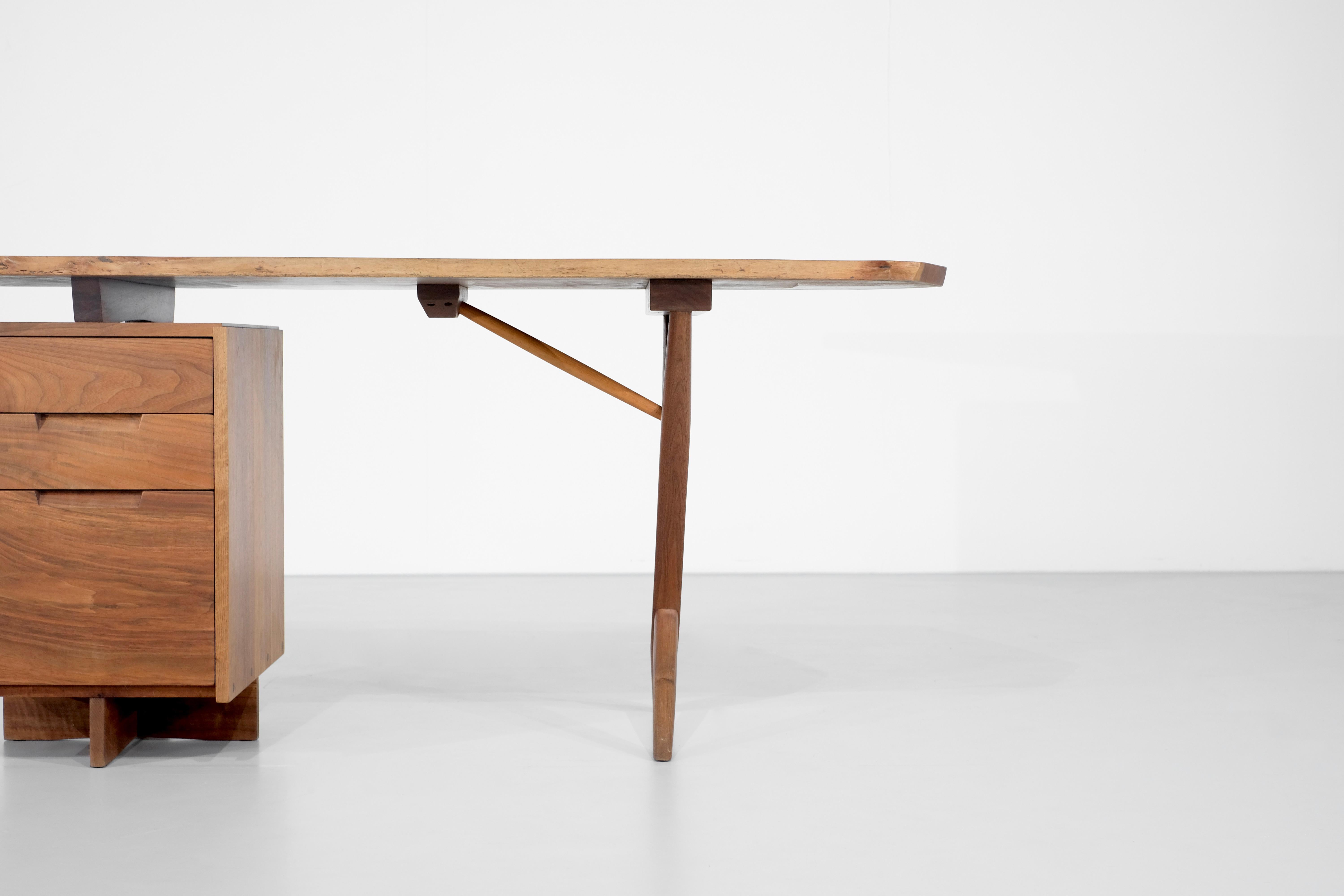 Bureau Conoid de George Nakashima, États-Unis, 1970 en vente 1