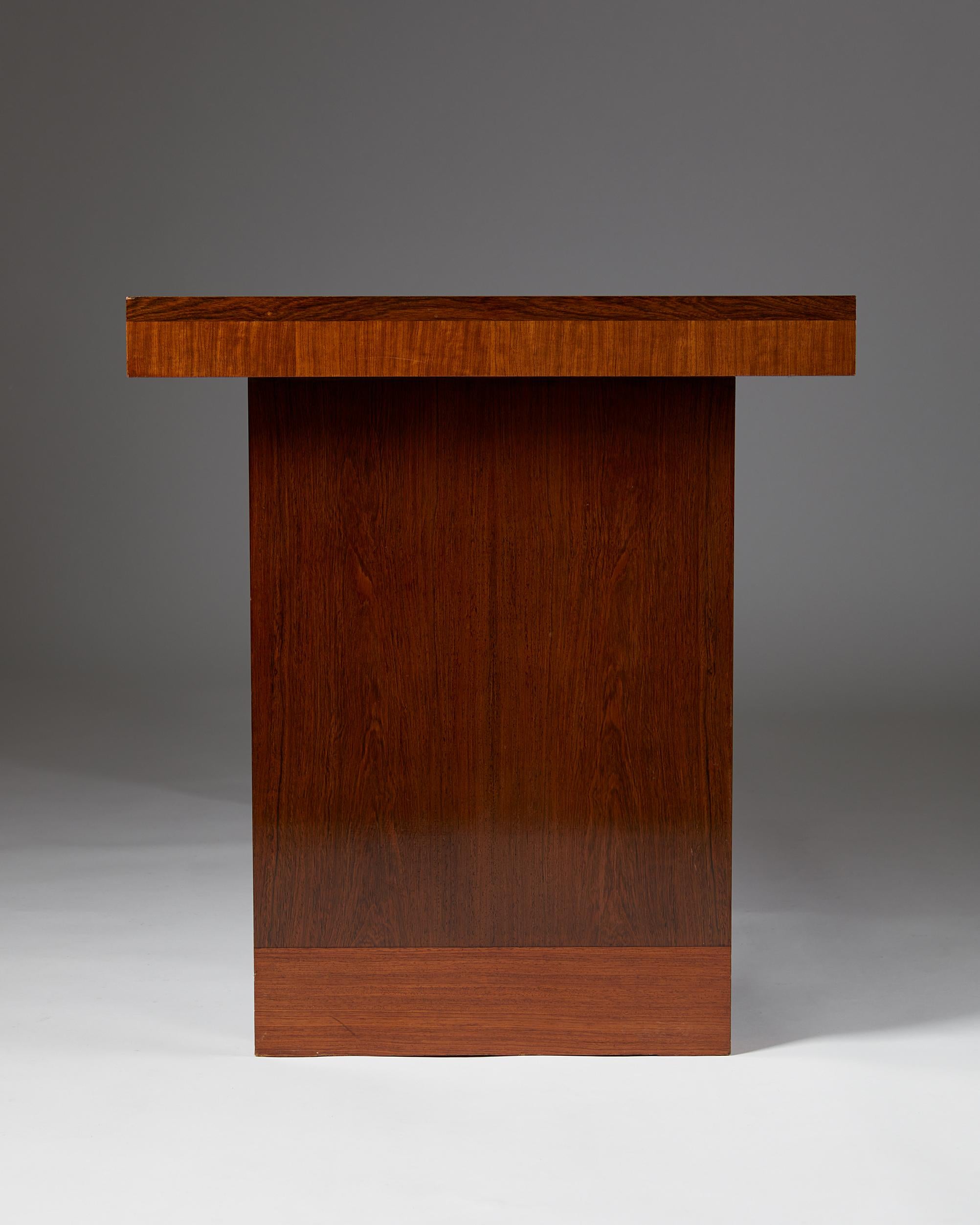 Desk made of Mahogany and Walnut Designed by Carl Malmsten, Sweden, 1934 In Good Condition In Stockholm, SE