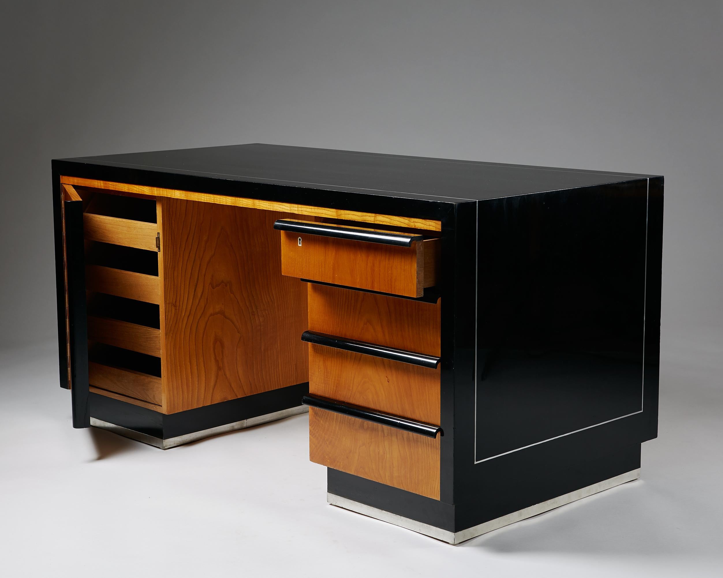 Scandinavian Modern Desk designed by Alvar Andersson for Hyresgästföreningen, retailed by G.A. Berg For Sale