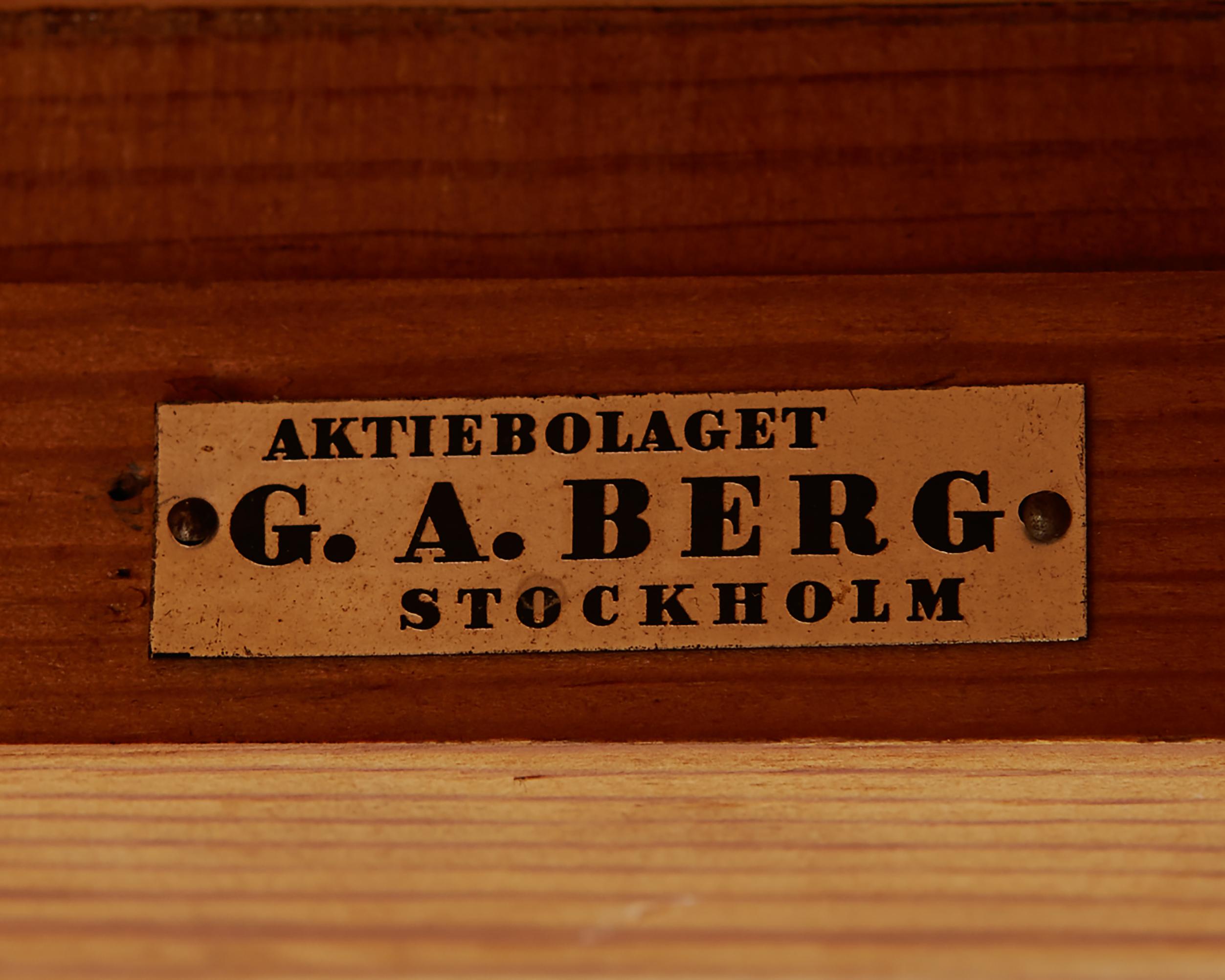 Orme Bureau conçu par Alvar Andersson pour Hyresgästföreningen, vendu par G.A. Berg en vente