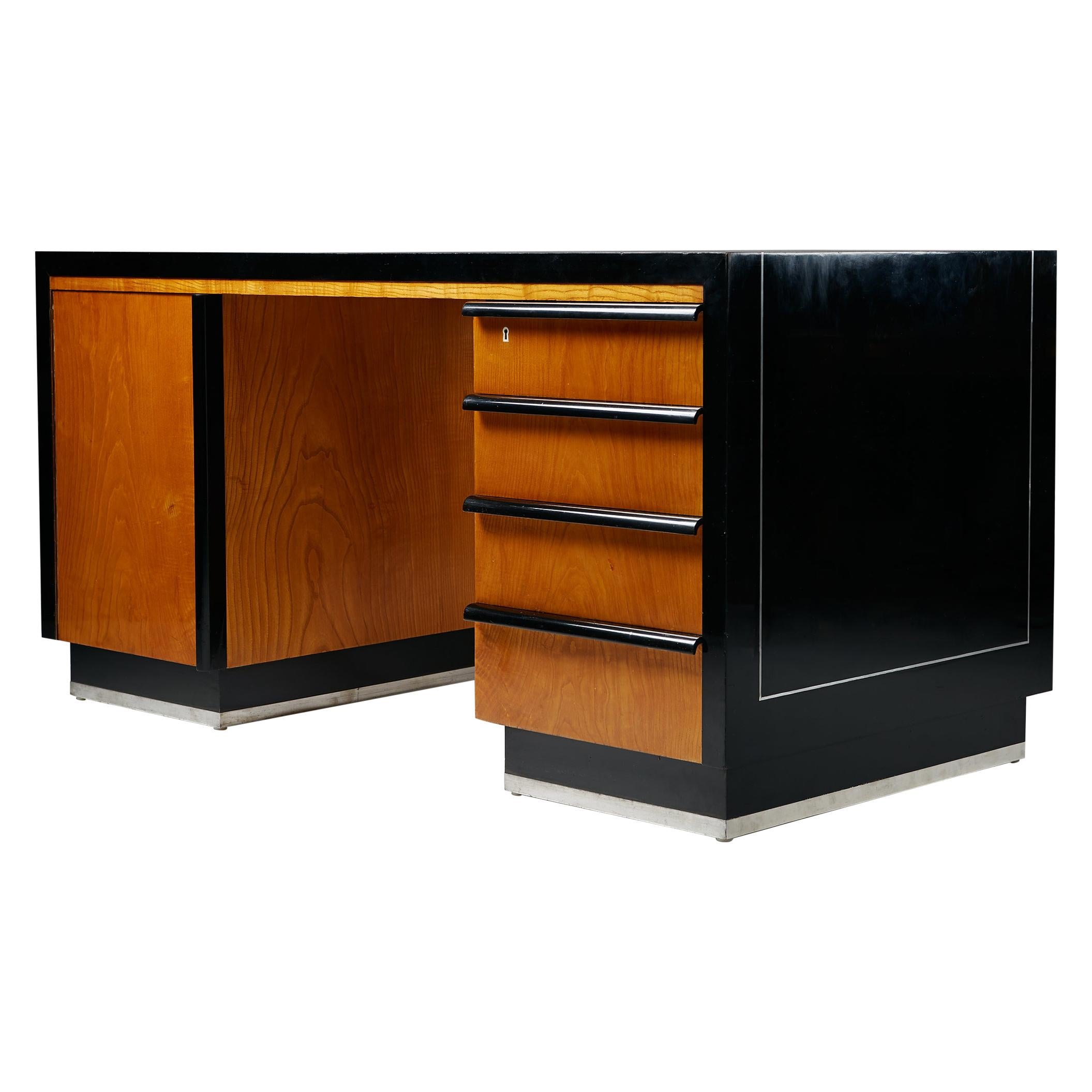 Bureau conçu par Alvar Andersson pour Hyresgästföreningen, vendu par G.A. Berg en vente