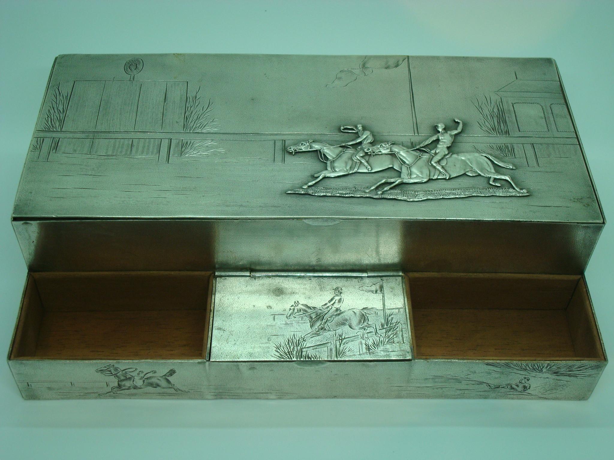 American Desk Equestrian Horse Racing Cigar Smoking Box, circa 1900s For Sale