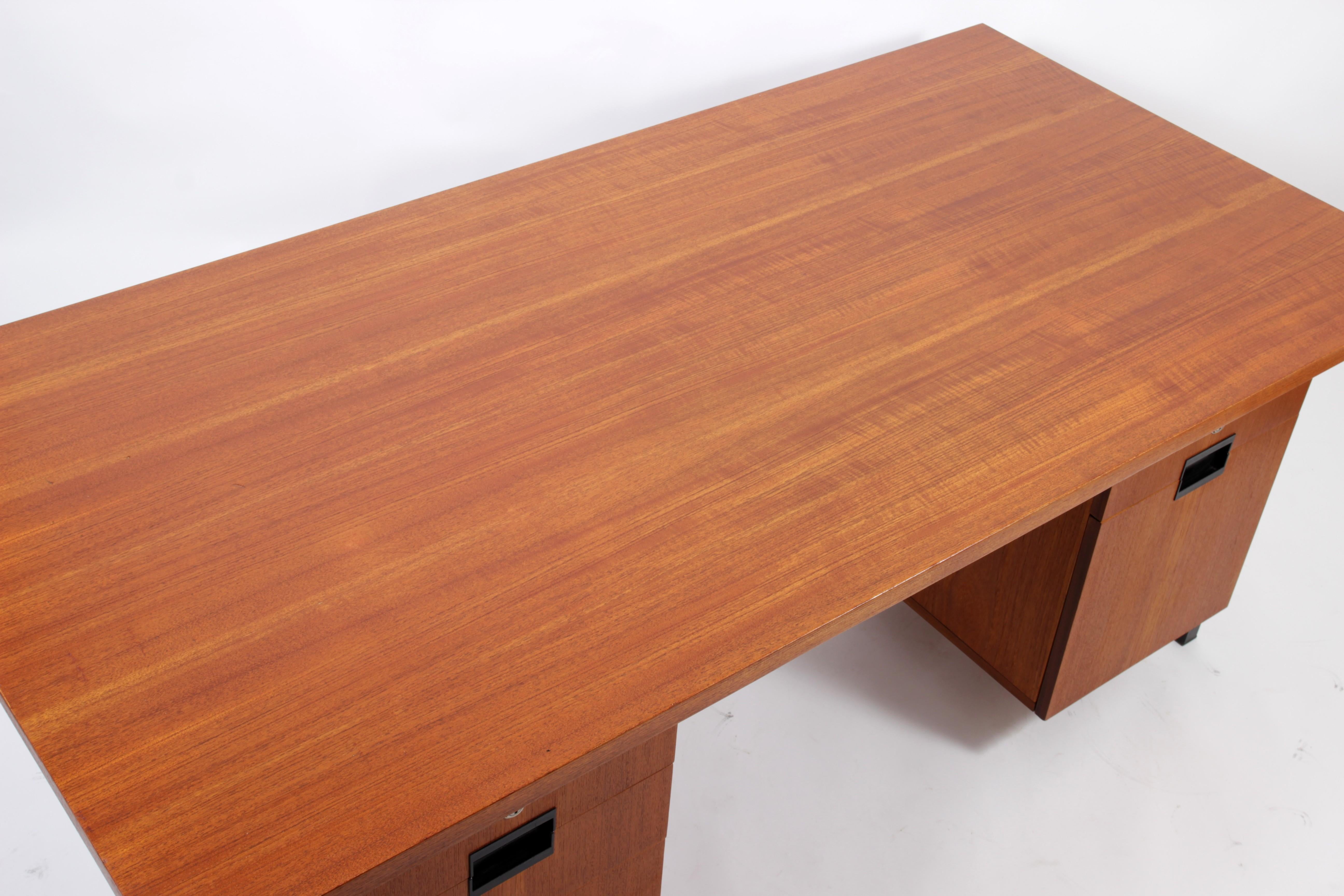 Desk EU02 by Cees Braakman For Sale 2