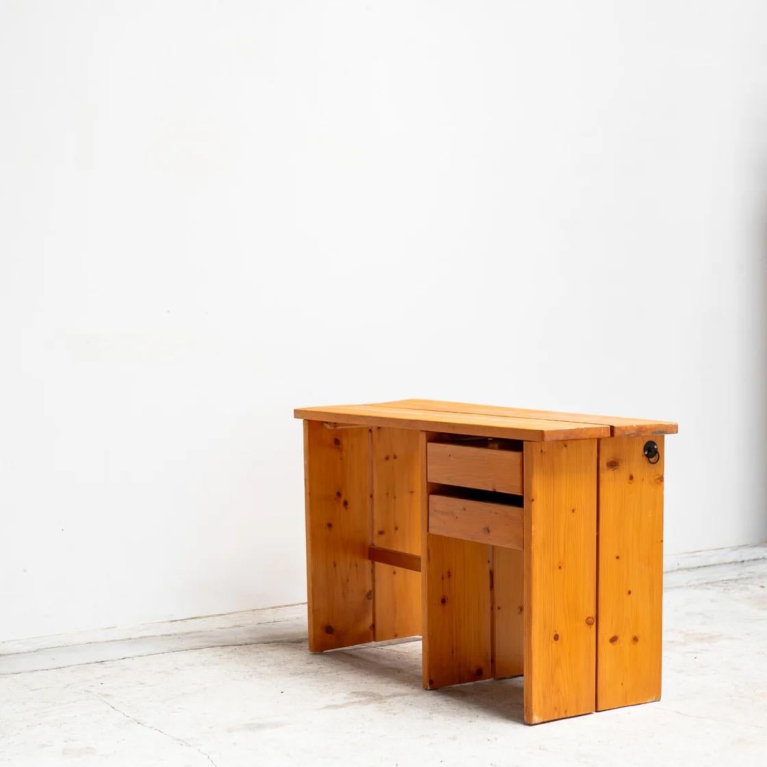 Schreibtisch aus Savoie, Frankreich, 1980er Jahre, Les Acrs, einfacher Schreibtisch im Zustand „Gut“ im Angebot in Tokyo, Tokyo