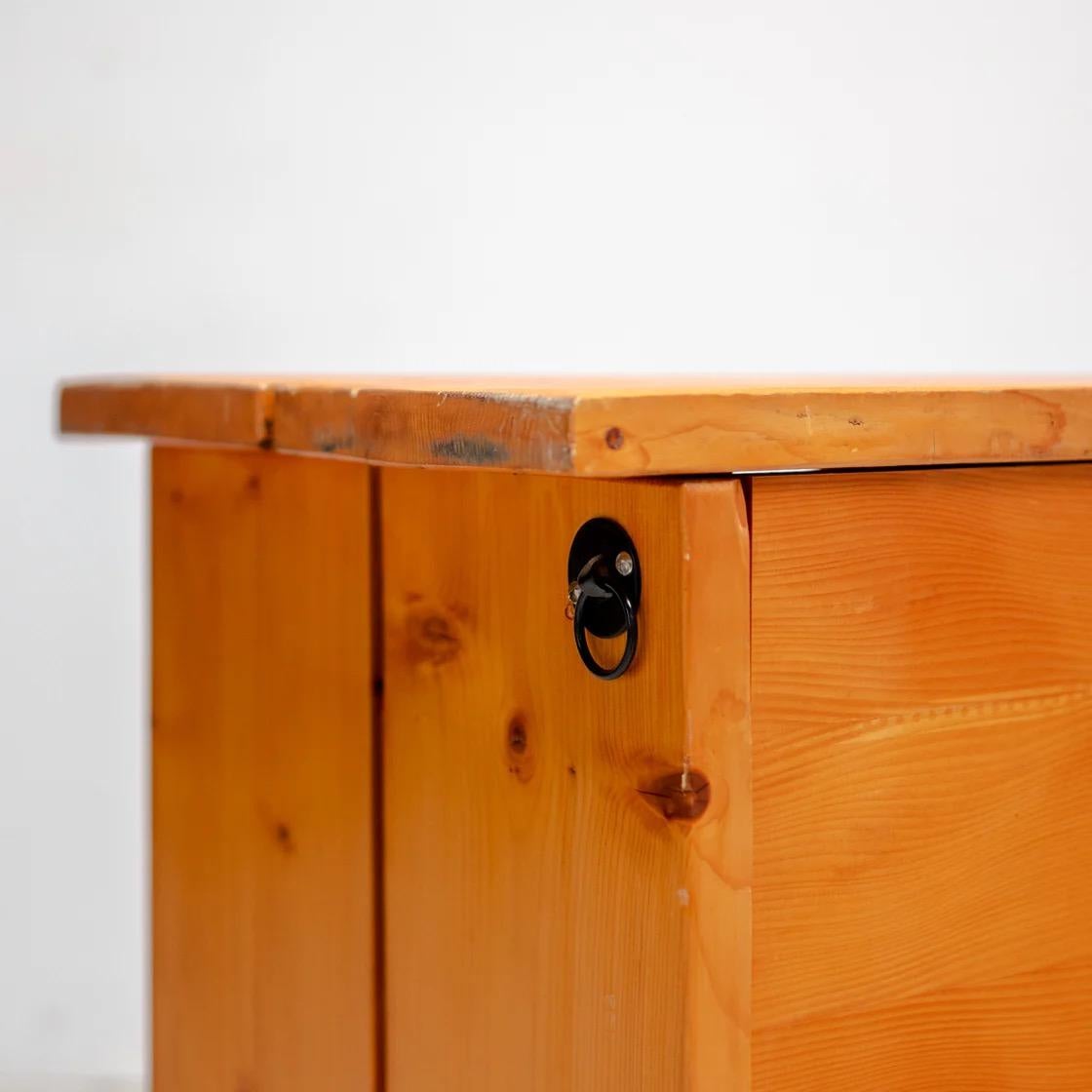 Schreibtisch aus Savoie, Frankreich, 1980er Jahre, Les Acrs, einfacher Schreibtisch (Holz) im Angebot